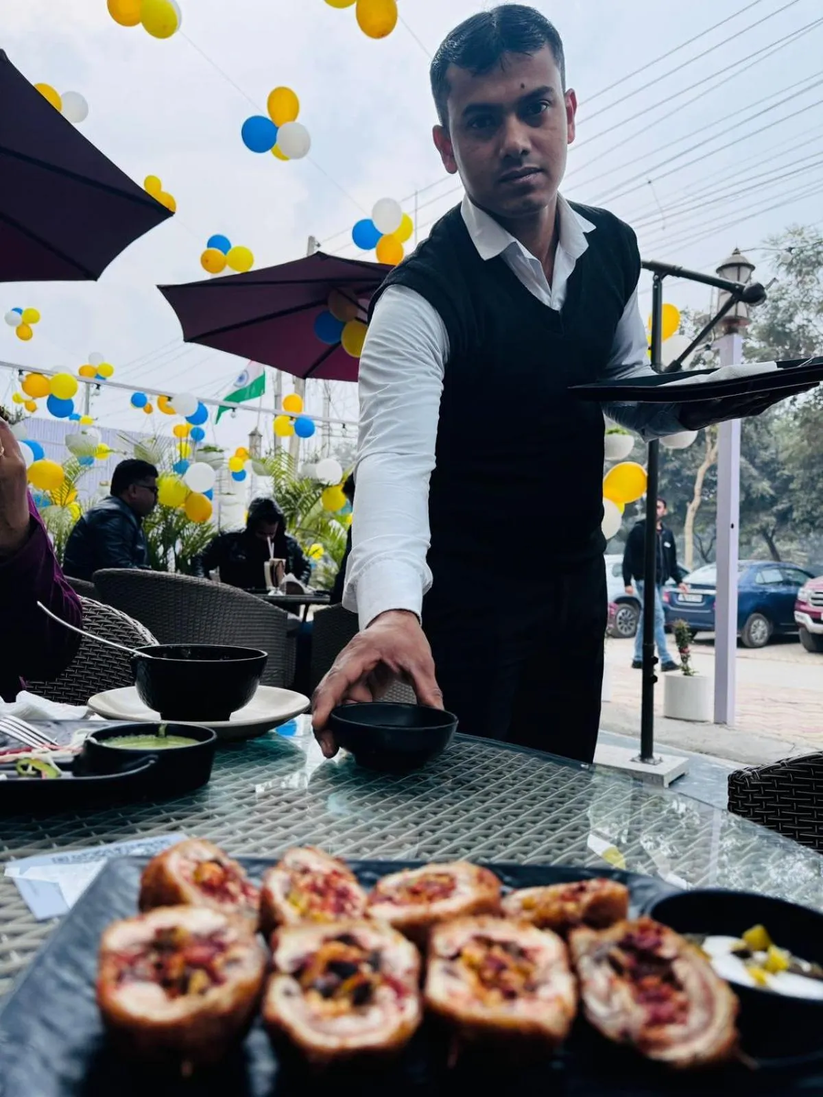 Restaurant/places to eat in Hotel Imperial Park