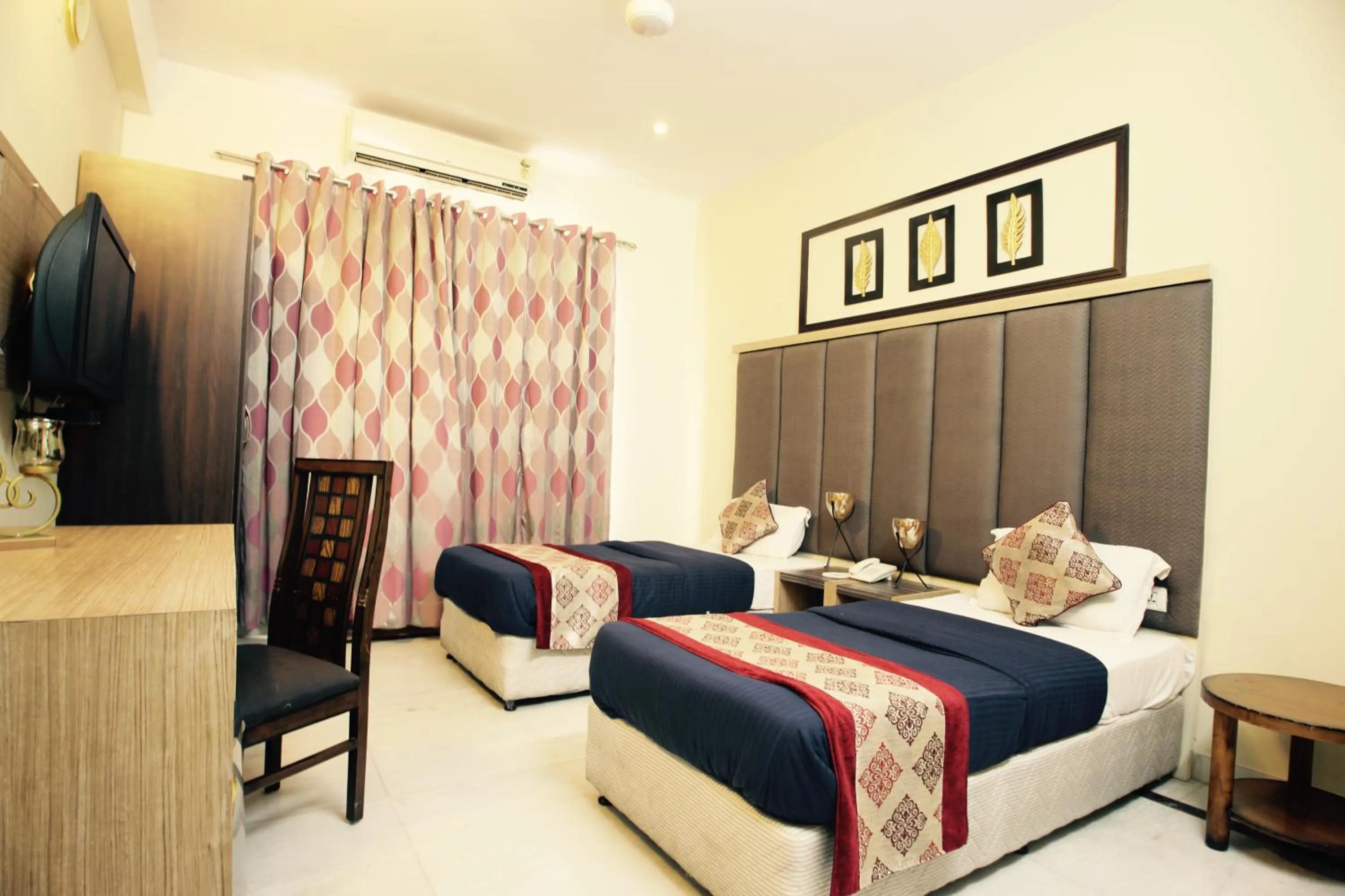 Photo of the whole room in Hotel Imperial Park