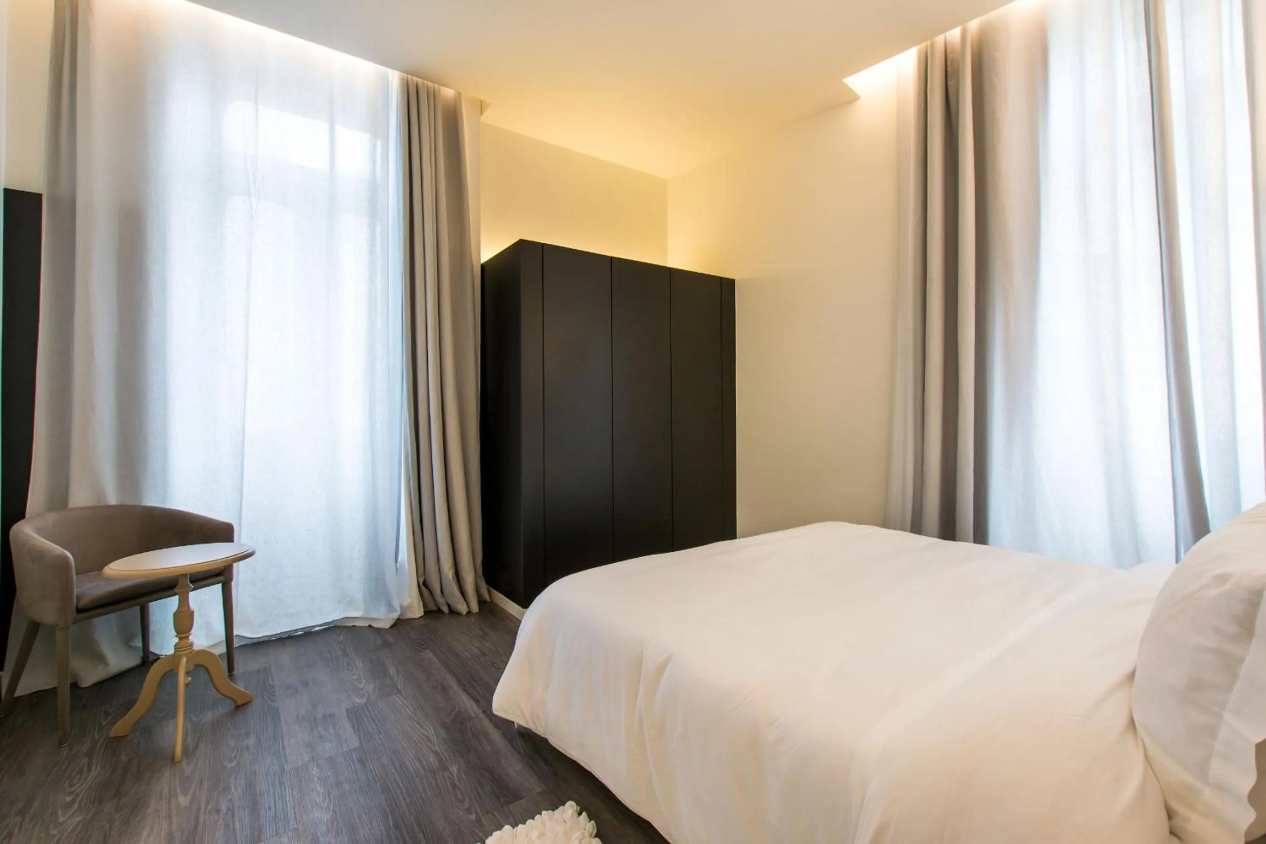 Bed in LETHESHOME Apartments