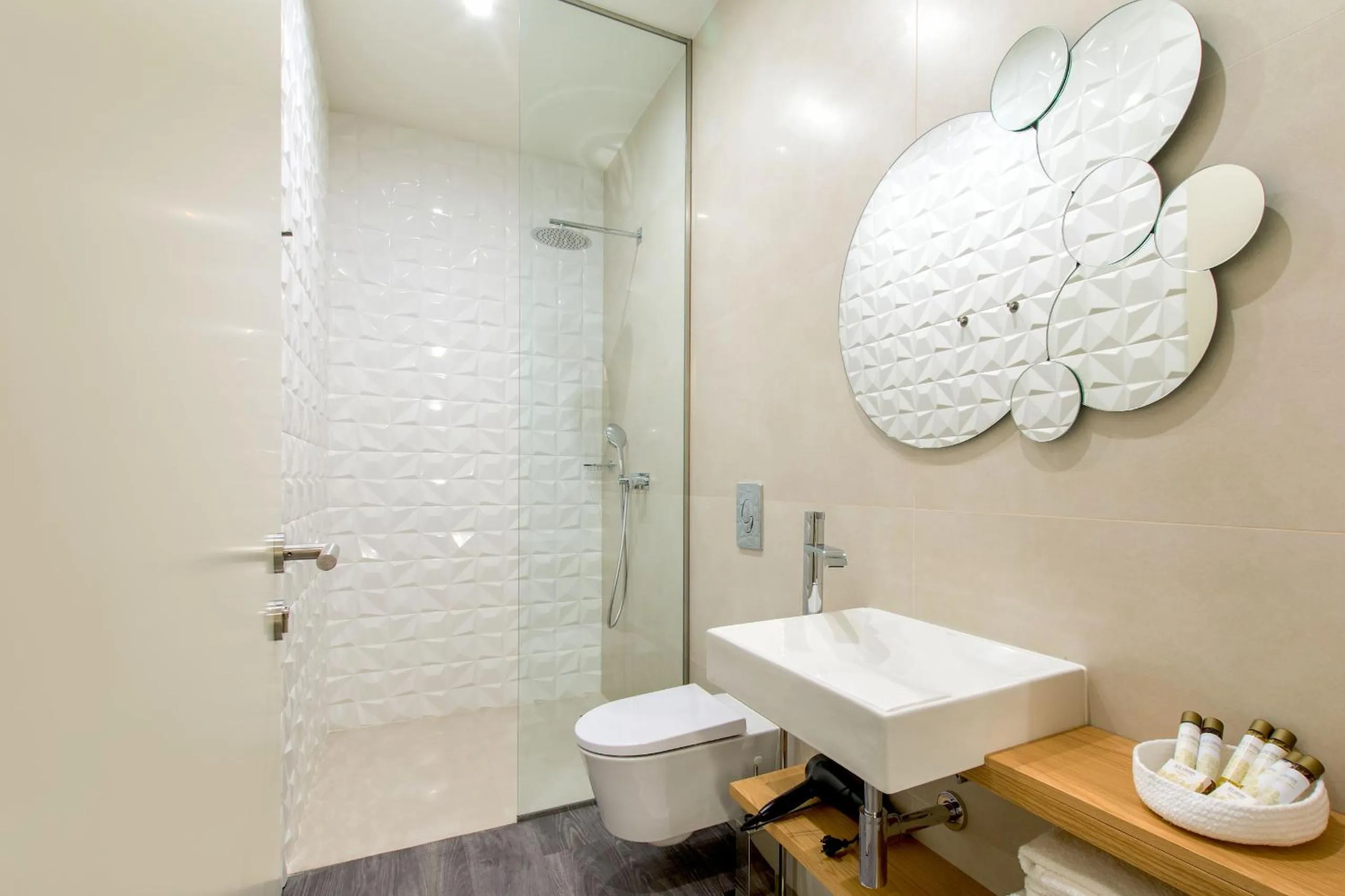 Bathroom in LETHESHOME Apartments