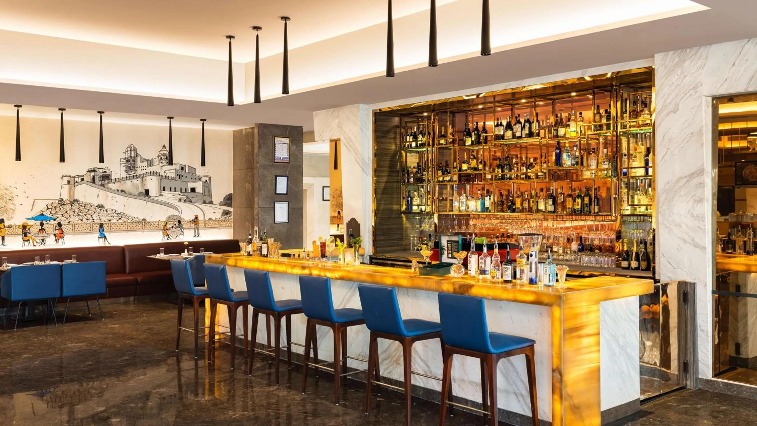 Restaurant/places to eat in Radisson Jaipur City Center