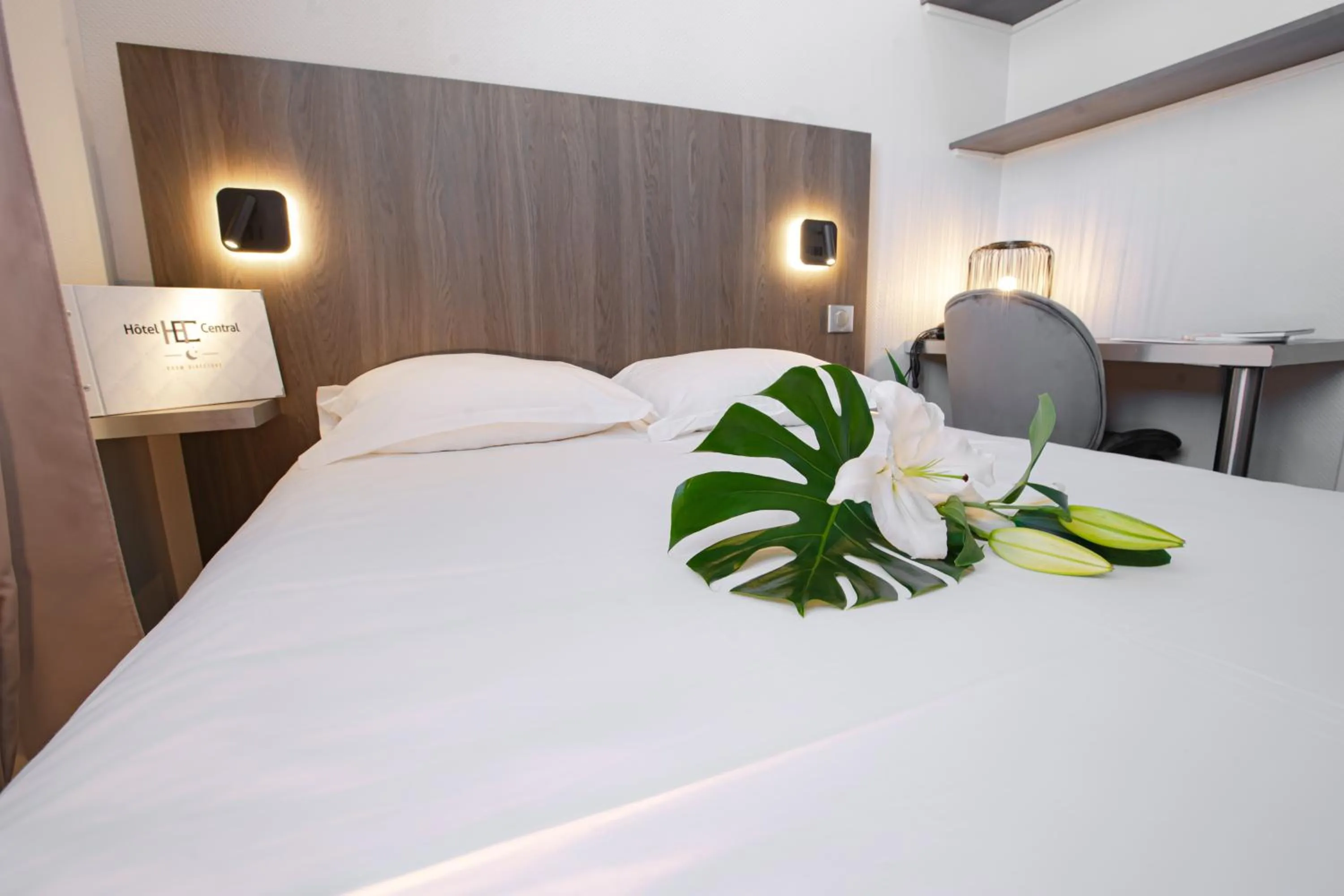 Bed in Hôtel Central