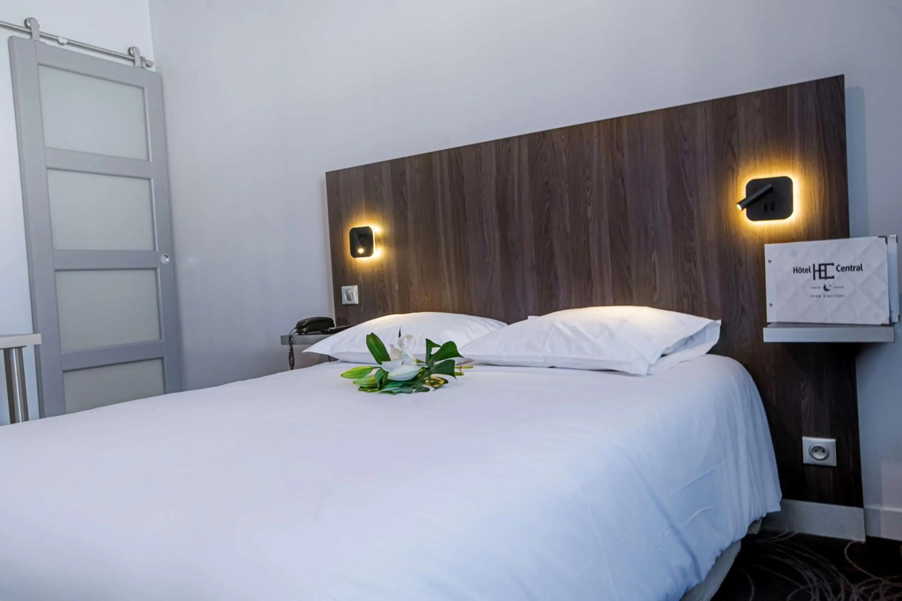 Bed in Hôtel Central