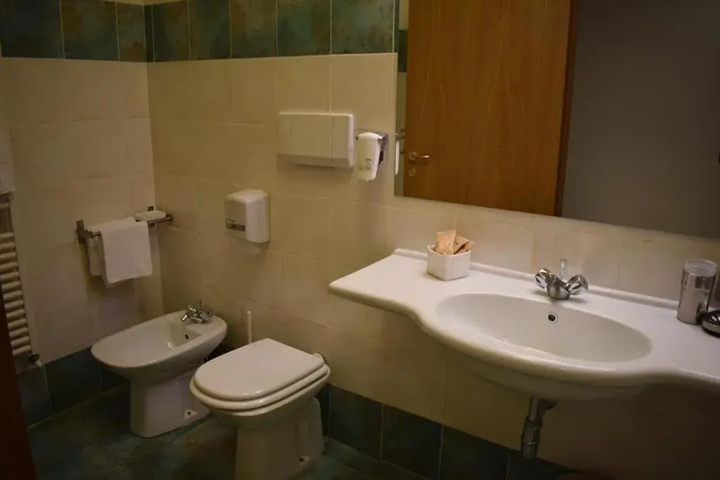 Superior Double Room - single occupancy in Hotel Baffo Rosso Superior Double Room - single occupancy in Hotel Baffo Rosso