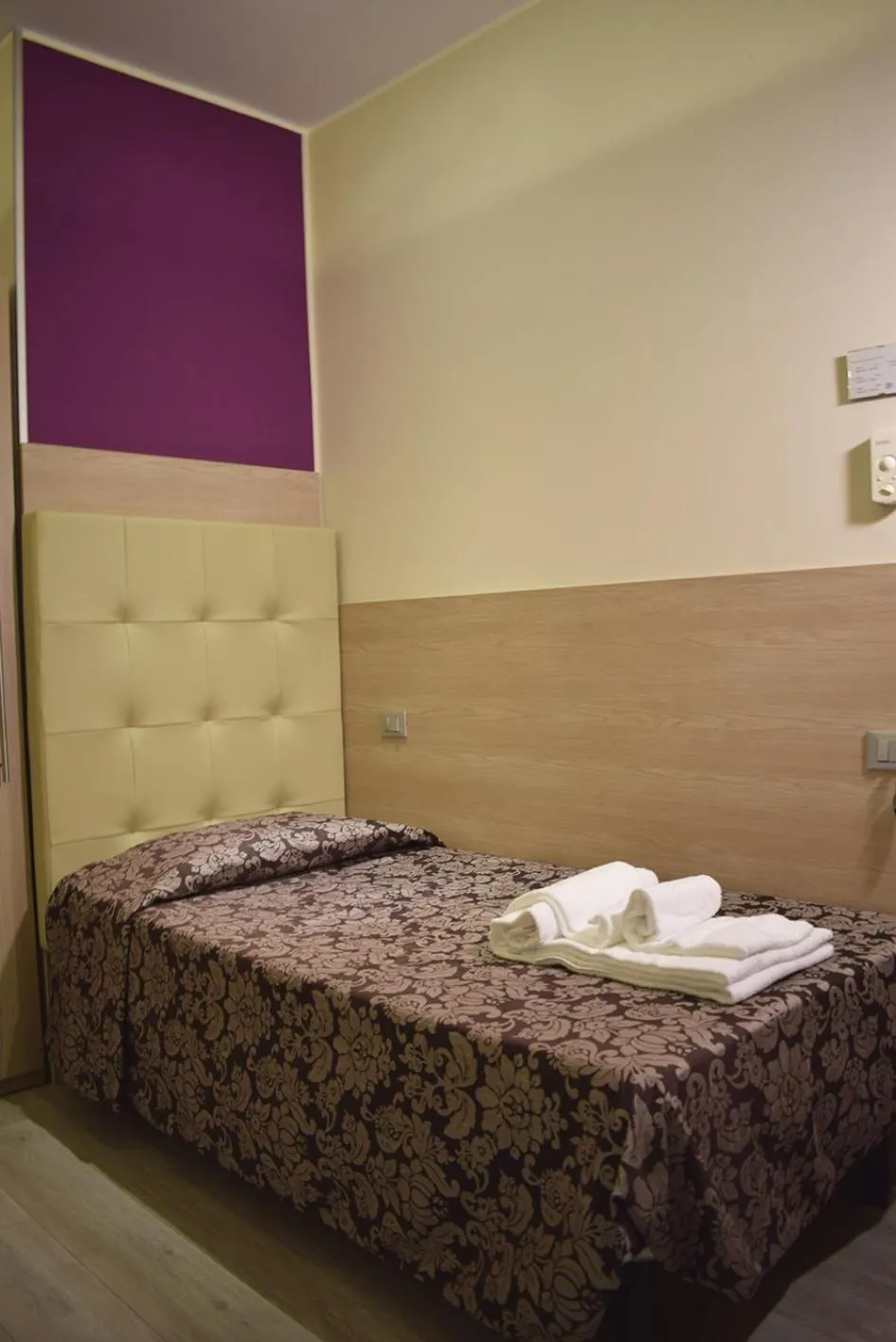 Bedroom, Bed in Hotel Baffo Rosso