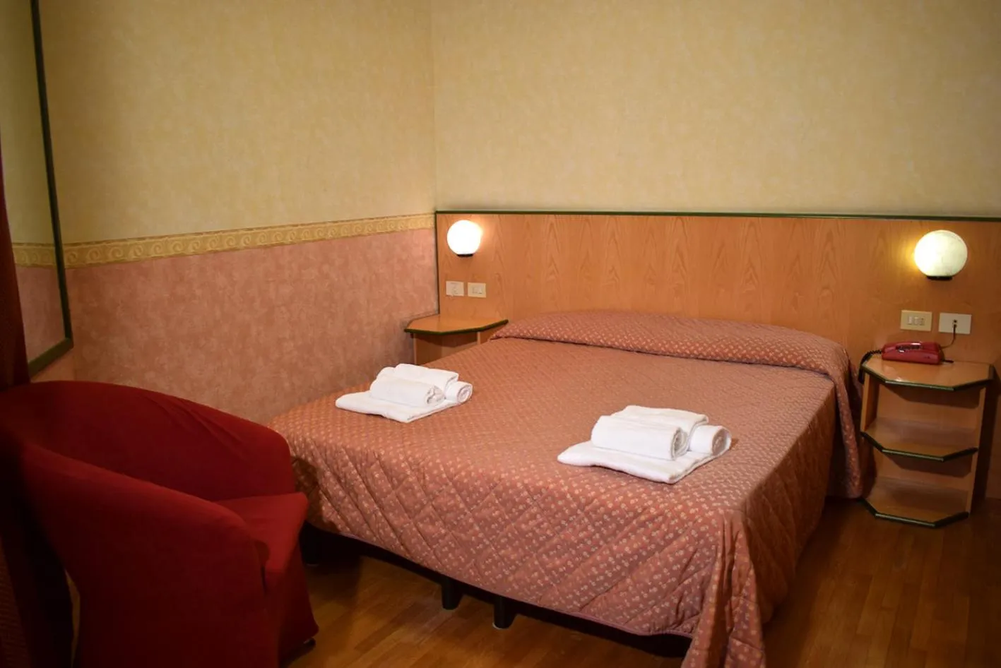 Bedroom, Bed in Hotel Baffo Rosso