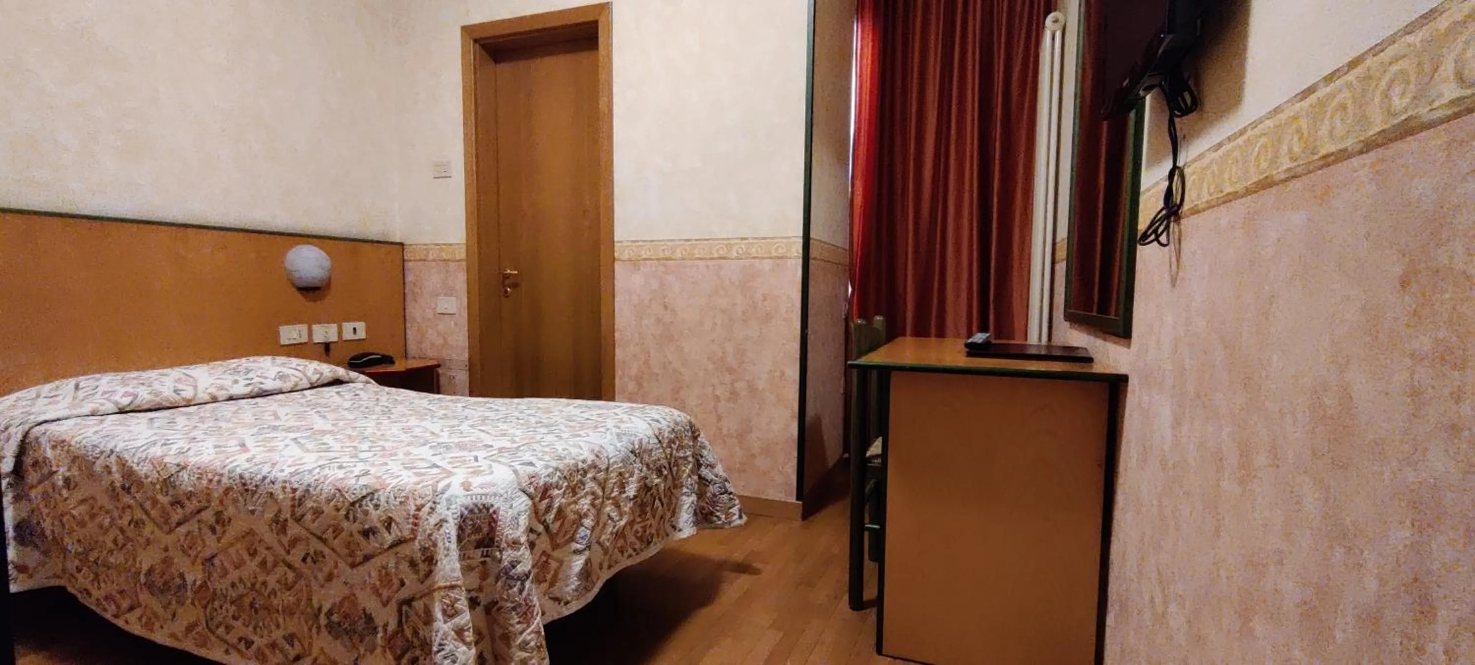 Photo of the whole room, Bed in Hotel Baffo Rosso