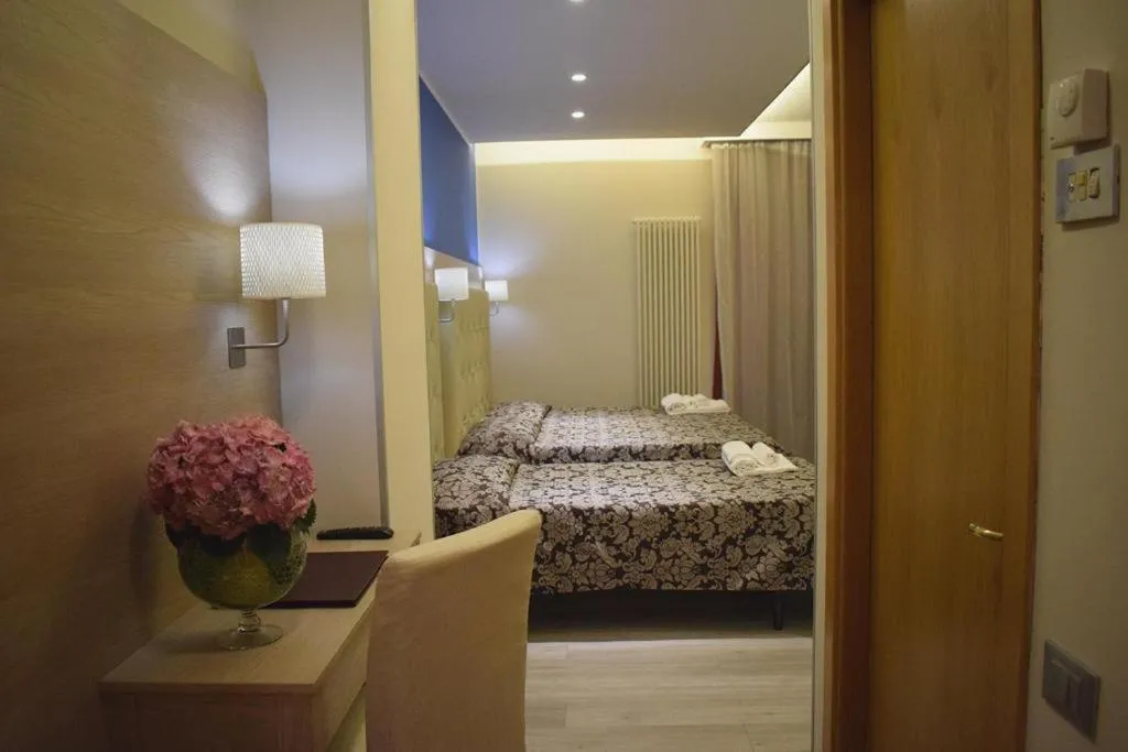 Bedroom, Bed in Hotel Baffo Rosso