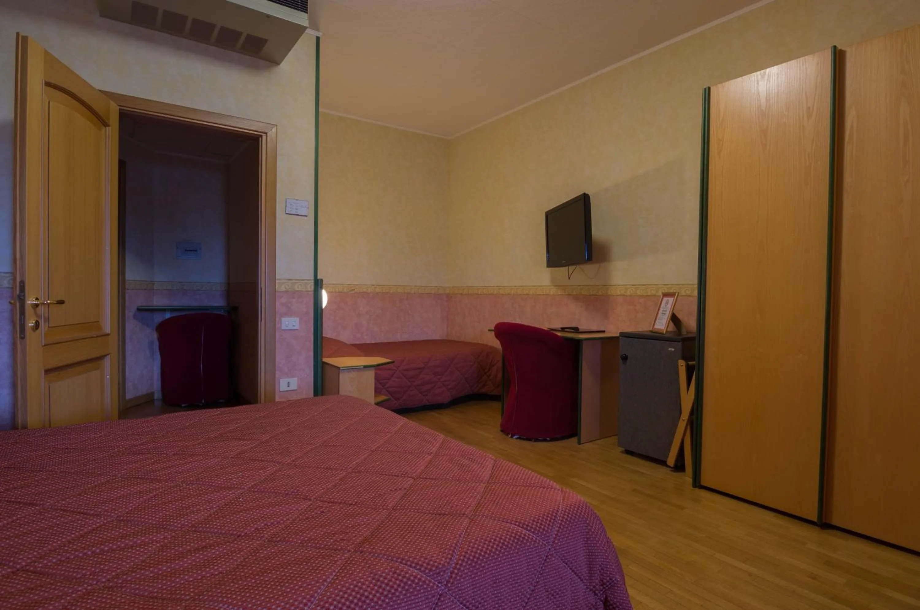 Photo of the whole room, Bed in Hotel Baffo Rosso