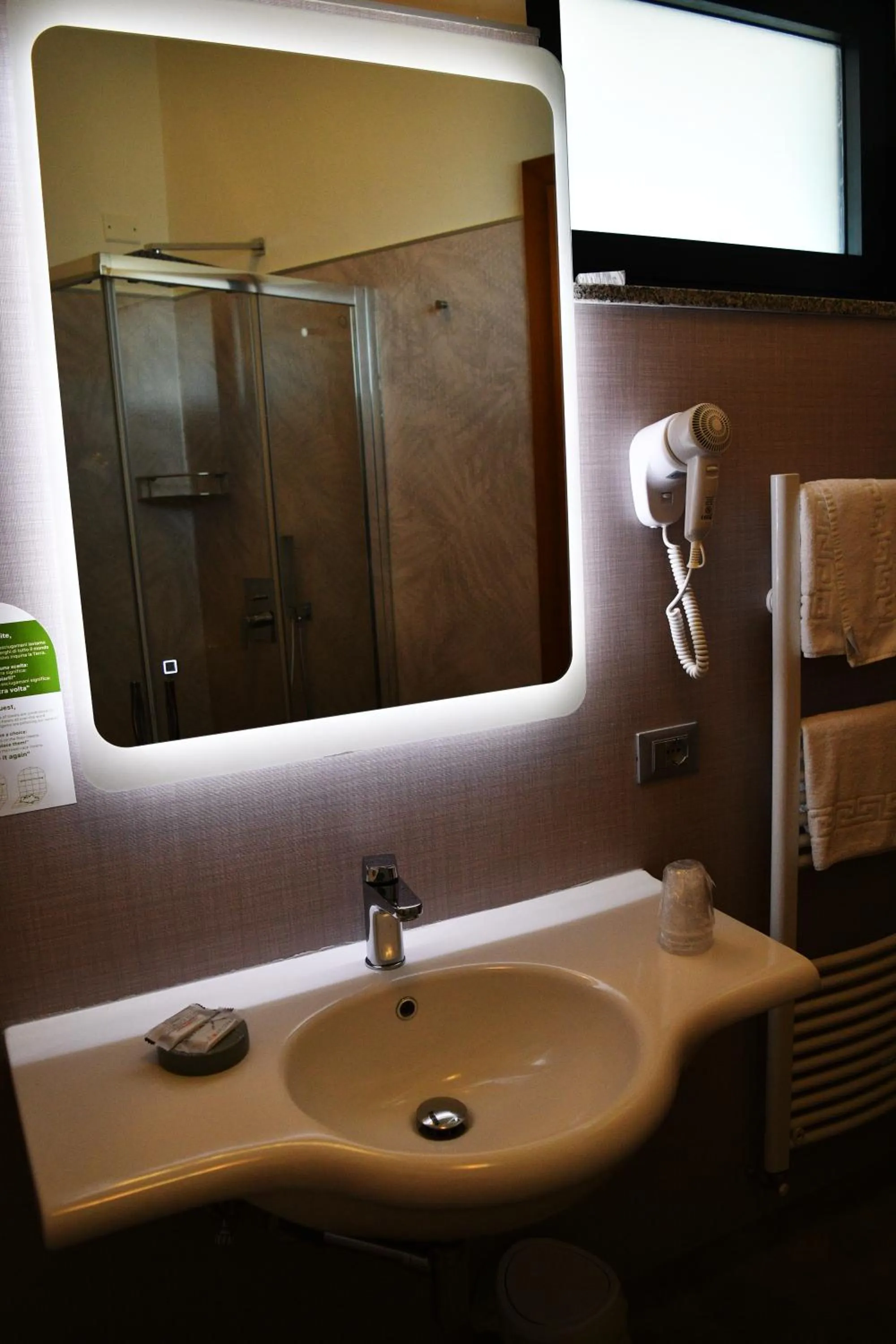 Bathroom in Hotel Baffo Rosso