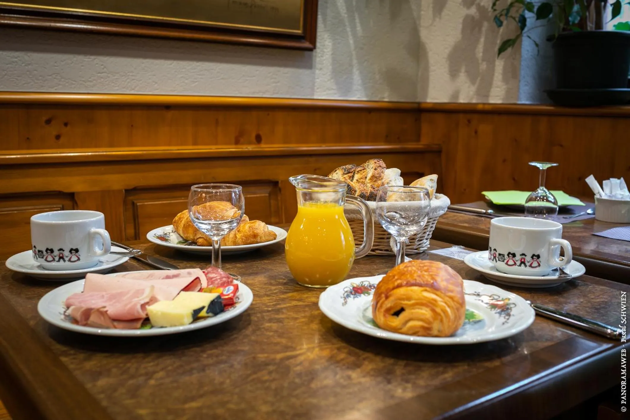 Logis Hôtel De La Cloche