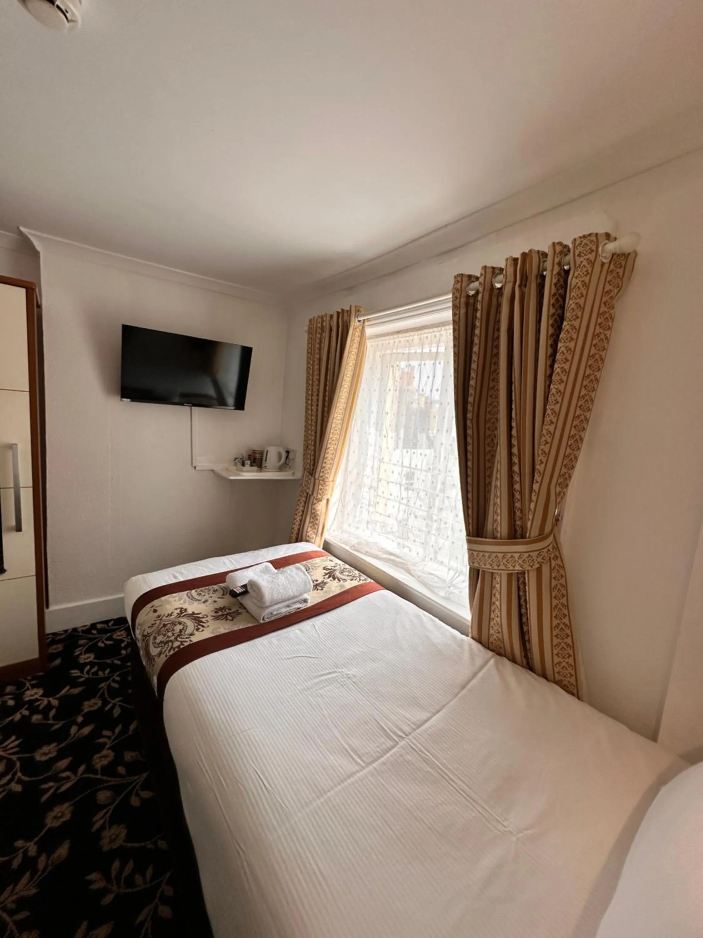 Bed in Andorra Guest Accommodation