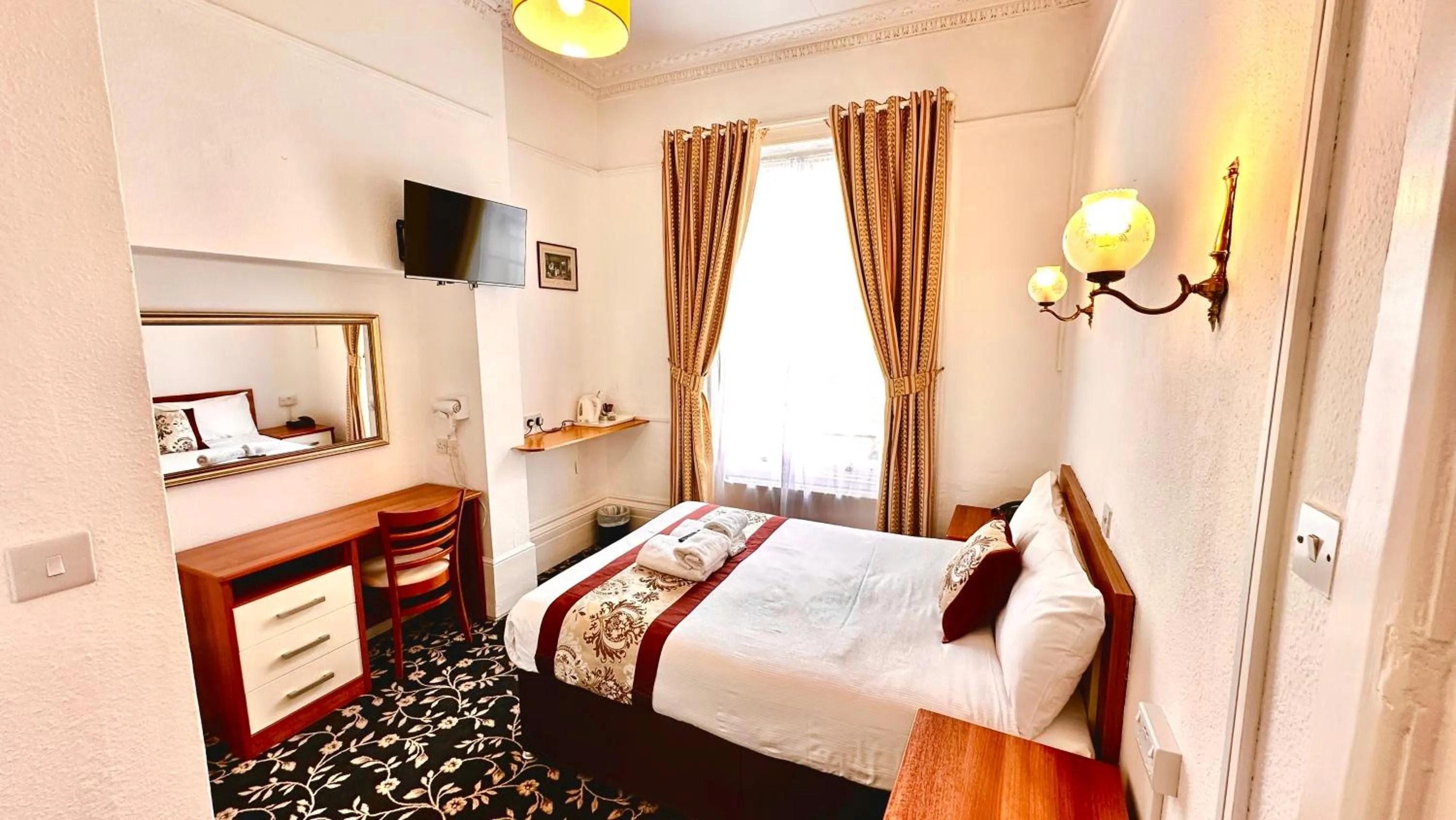 Bed in Andorra Guest Accommodation