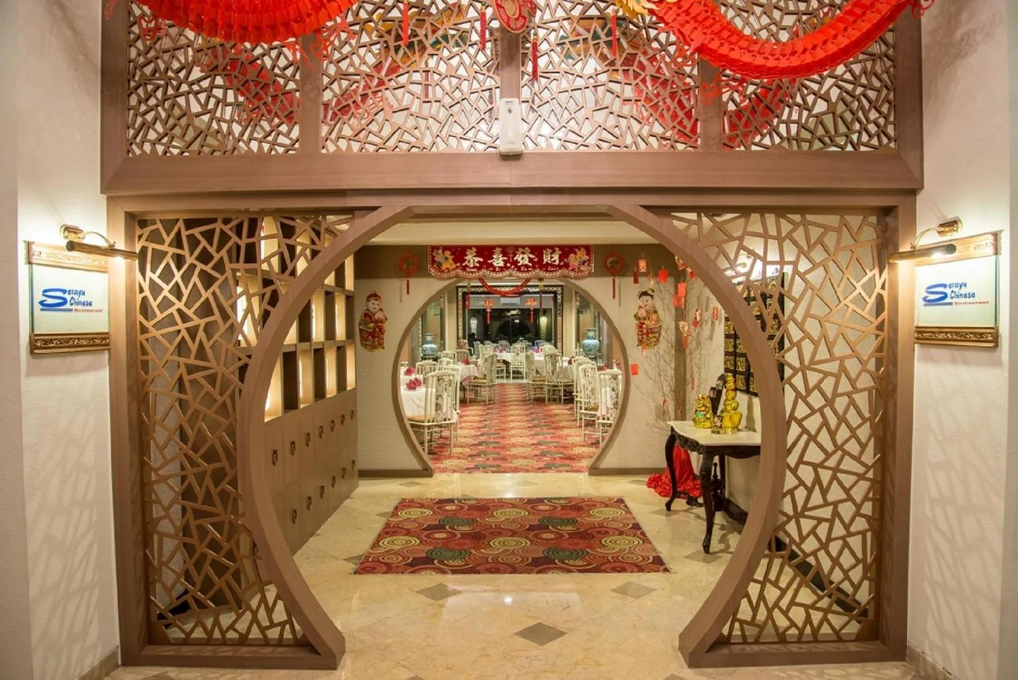 Restaurant/places to eat in Grand Diamond Hotel Yogyakarta