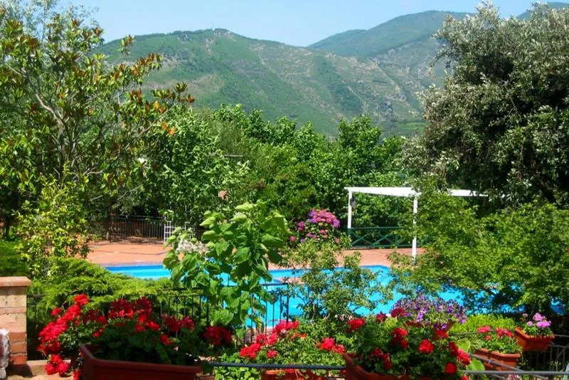 Pool view in Agriturismo La Casa Del Ghiro