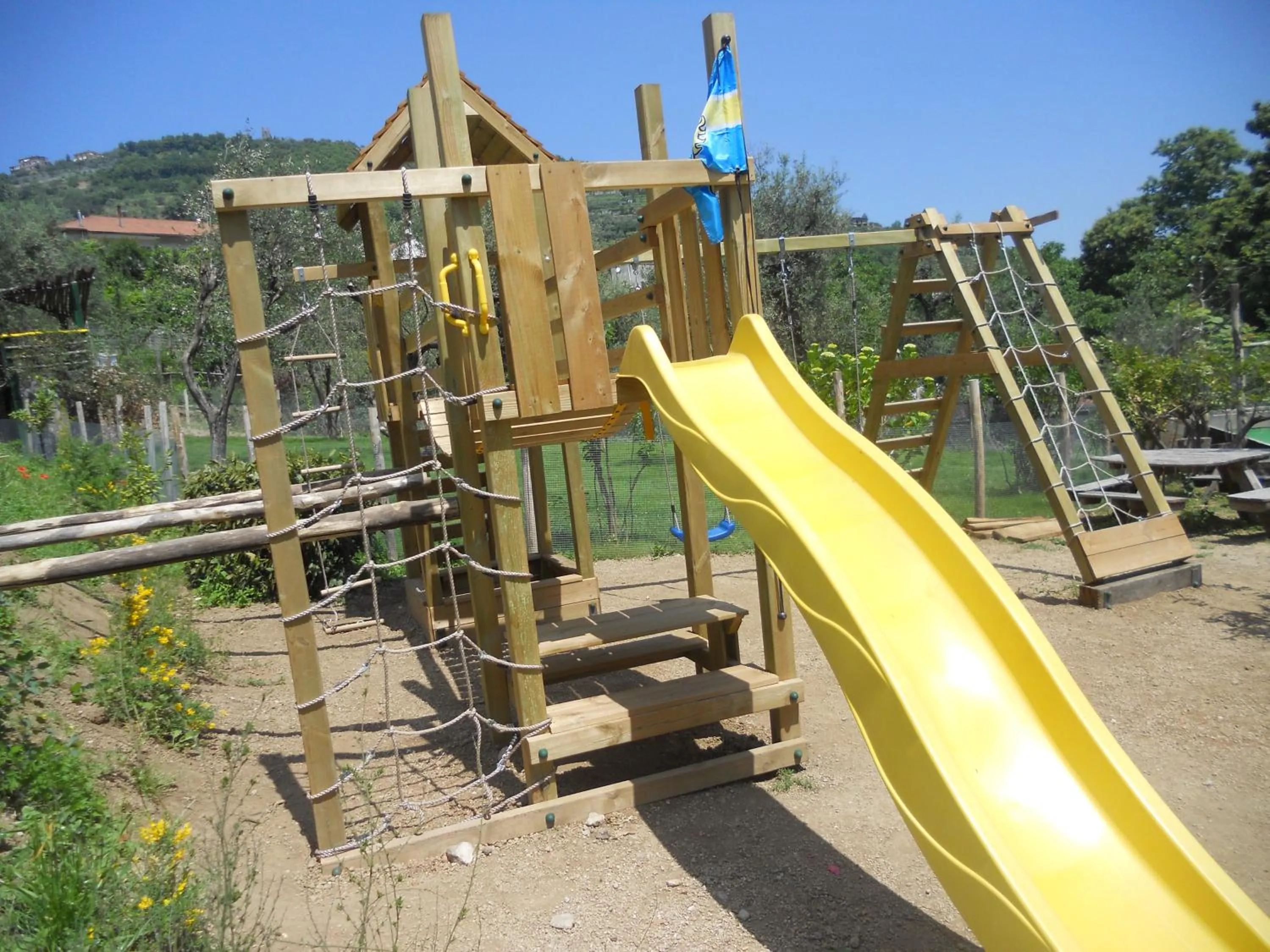 Children play ground in Agriturismo La Casa Del Ghiro