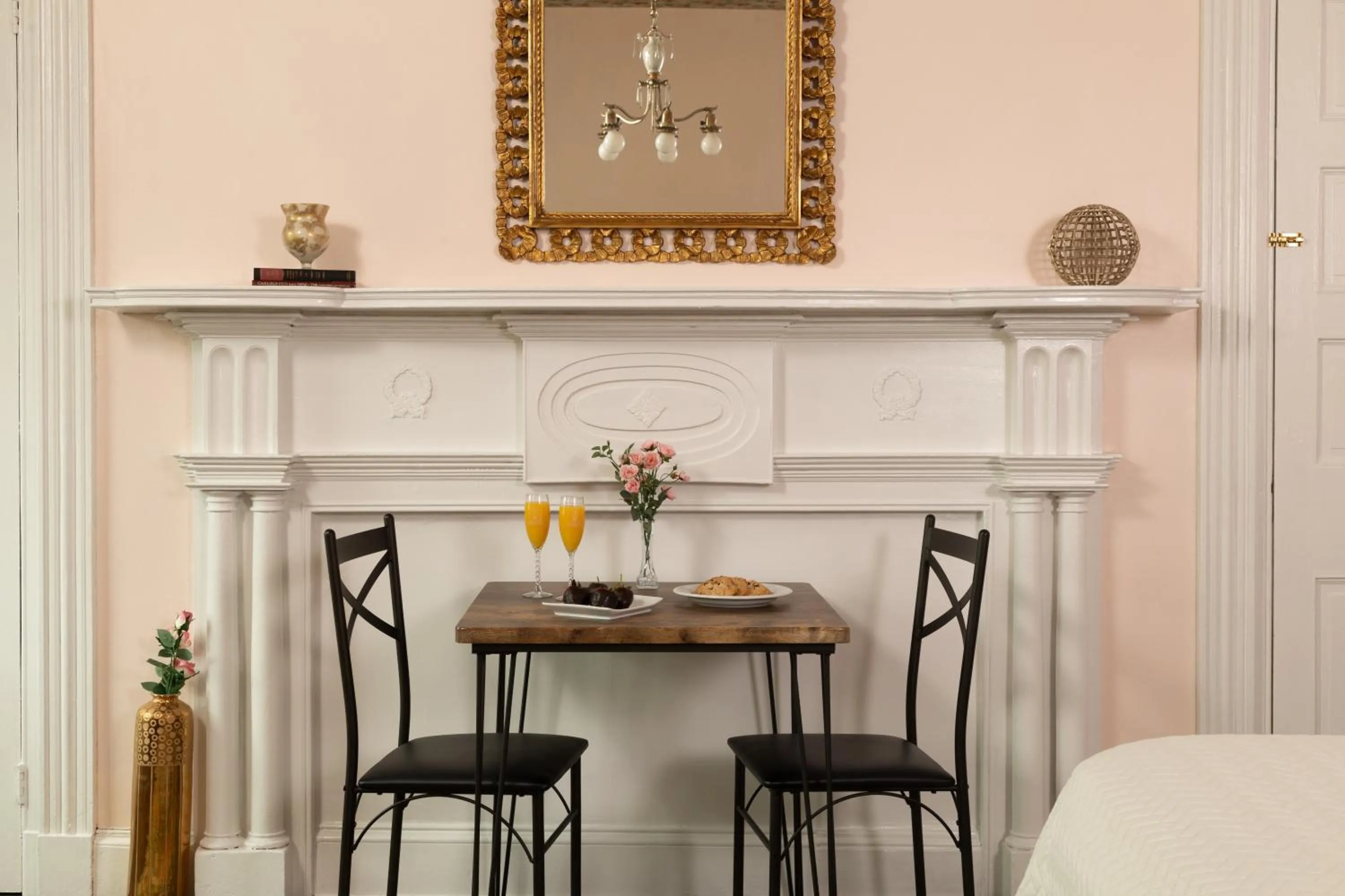 Dining area in Carlisle House Bed and Breakfast