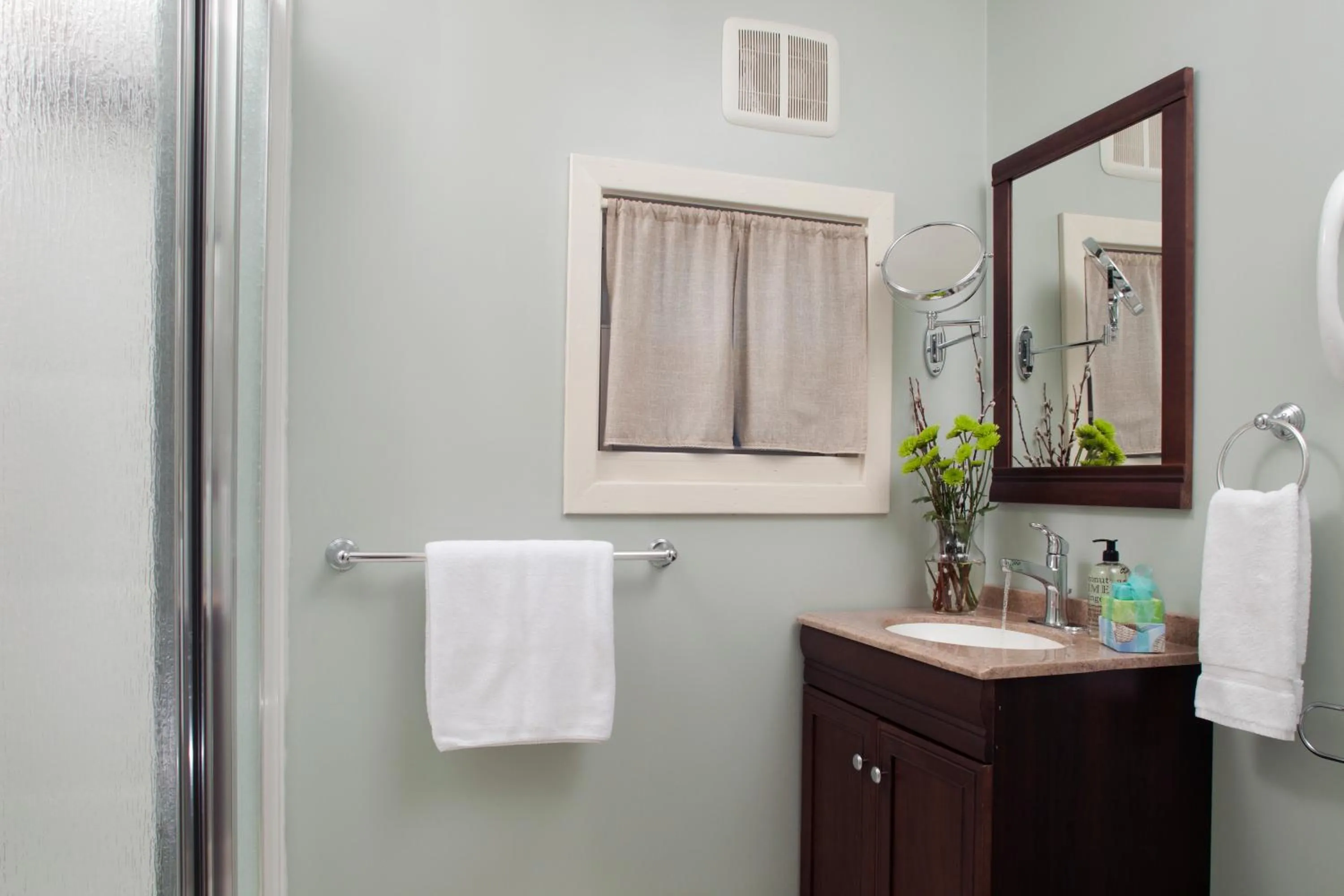Bathroom in Carlisle House Bed and Breakfast