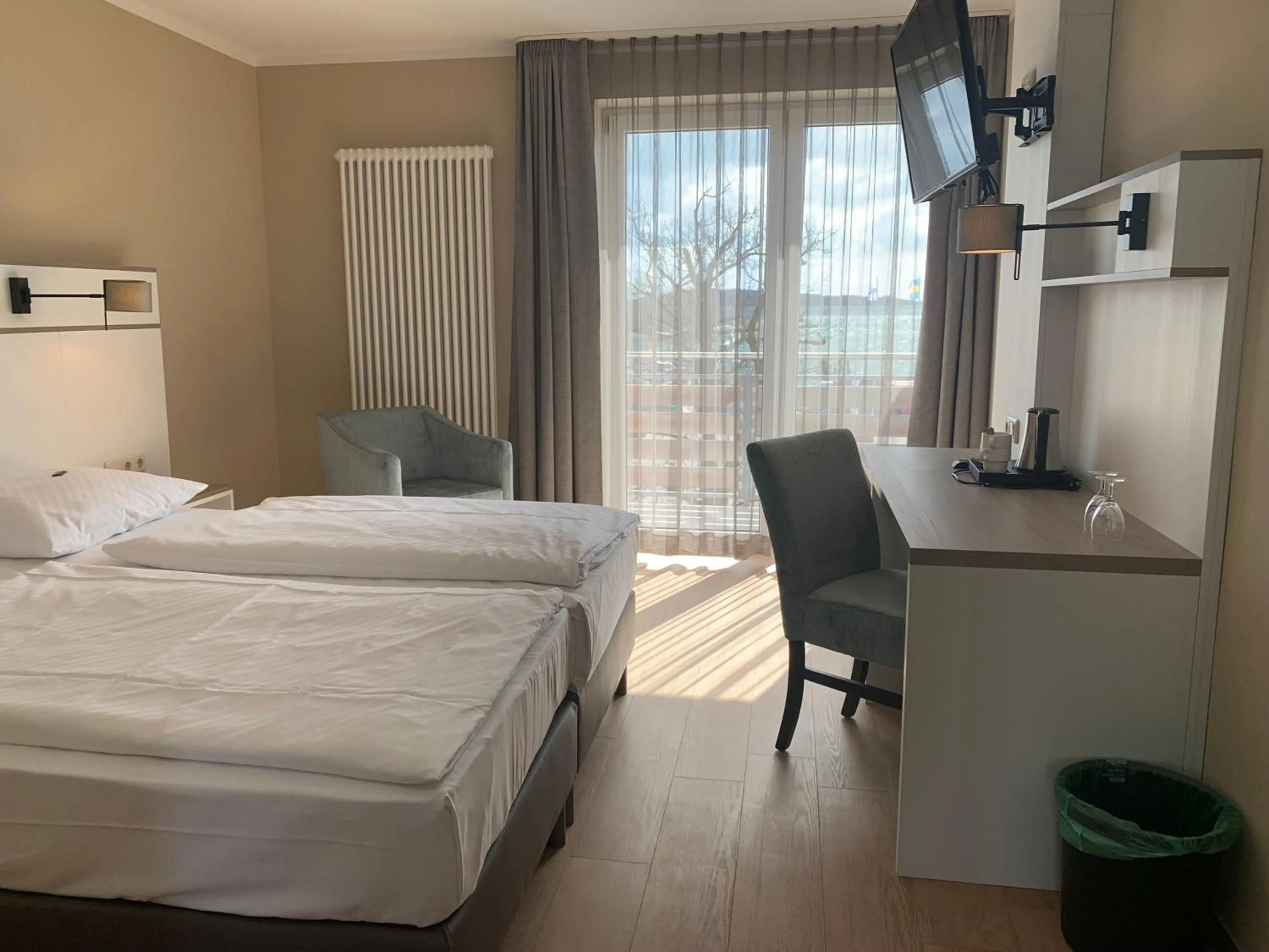 Bed in Hotel Goor und Apartmenthaus