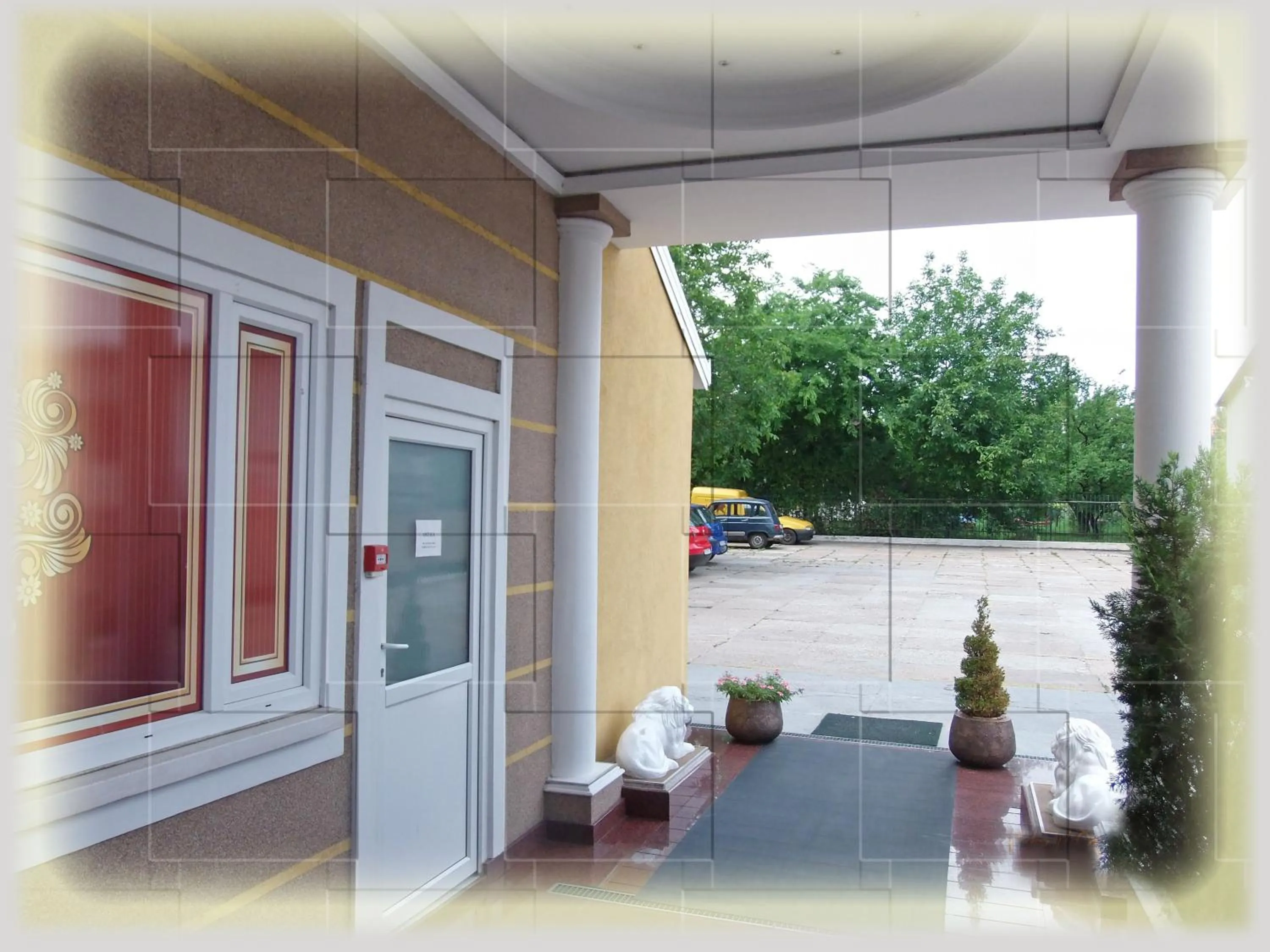 Facade/entrance in Garni Hotel Lav