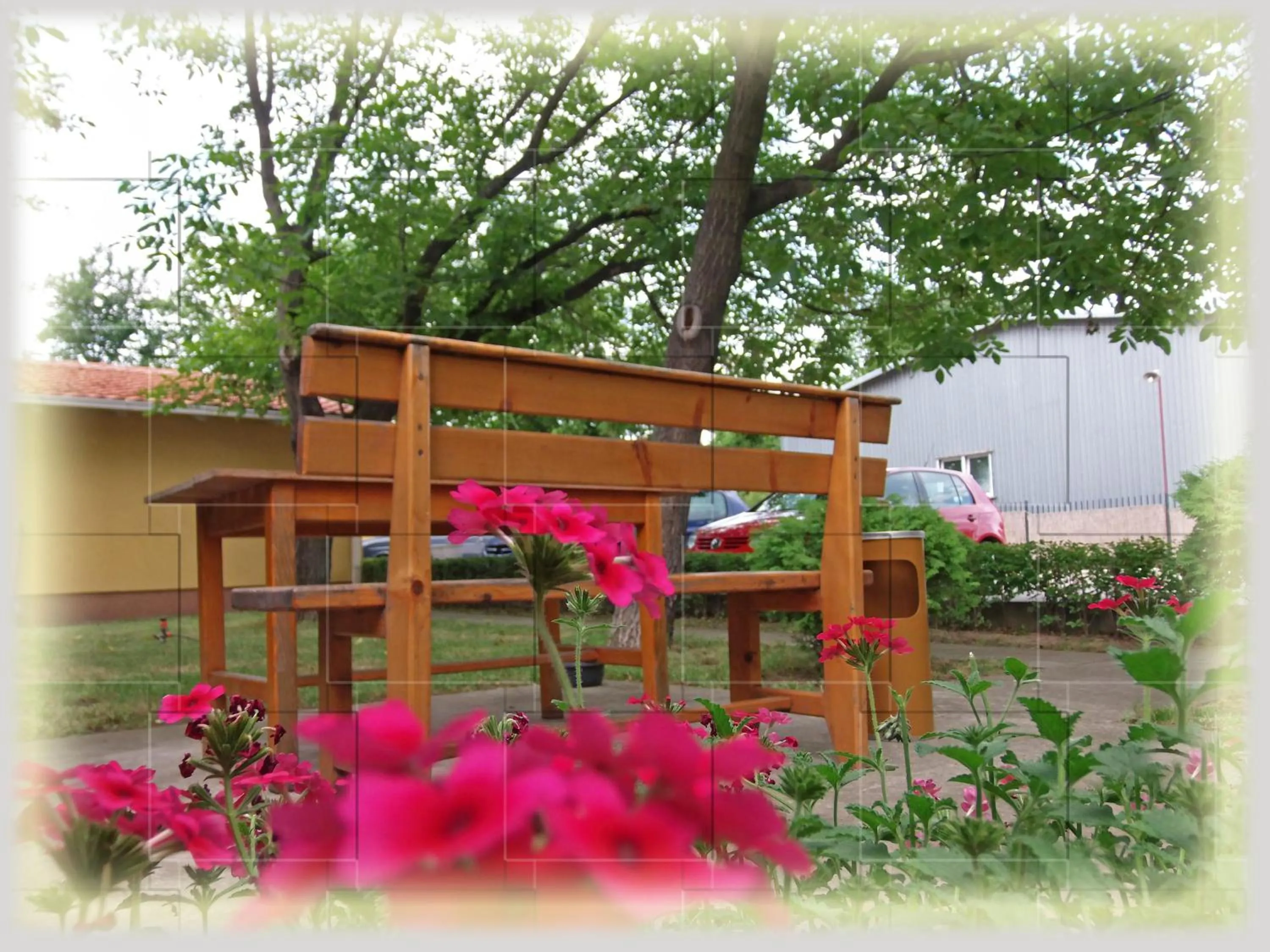 Garden in Garni Hotel Lav