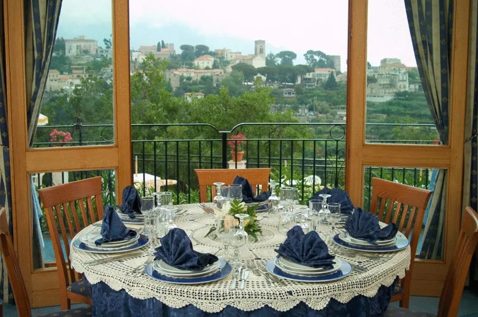 Restaurant/places to eat in Hotel Villa Giuseppina