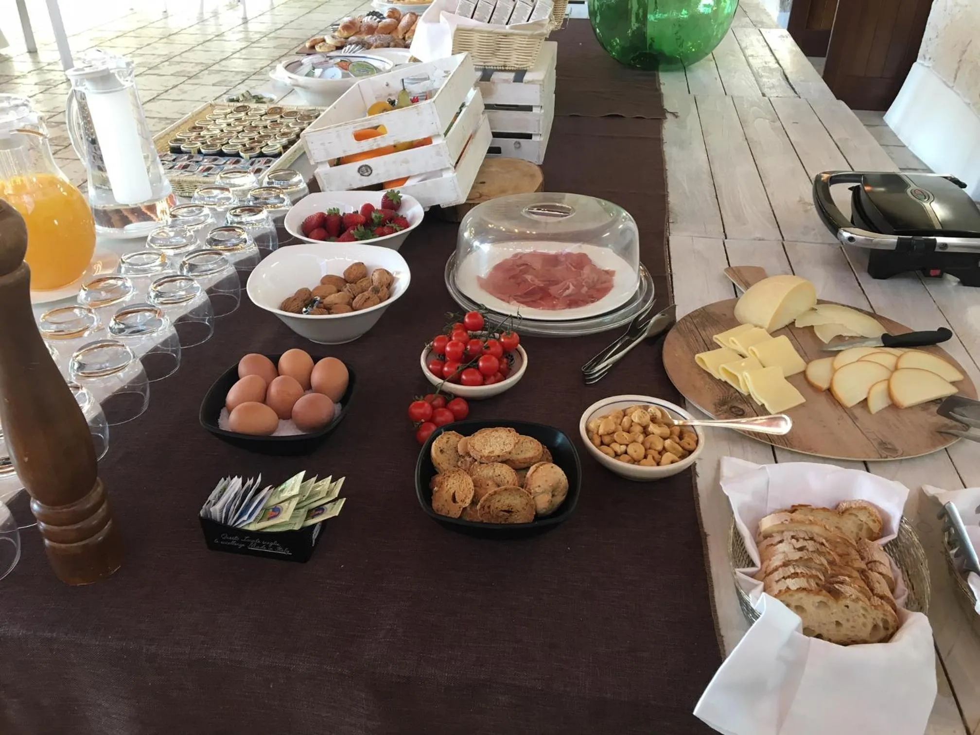 Buffet breakfast in Relais Masseria Serritella