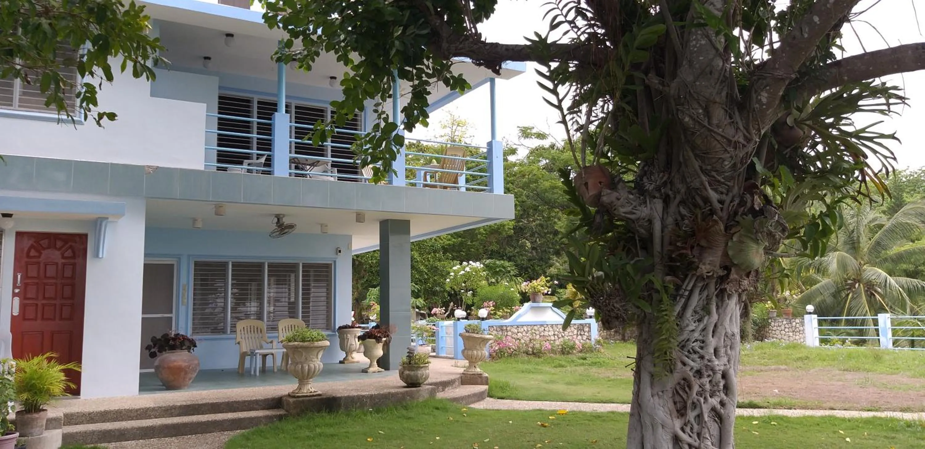Patio in High Steps Pension