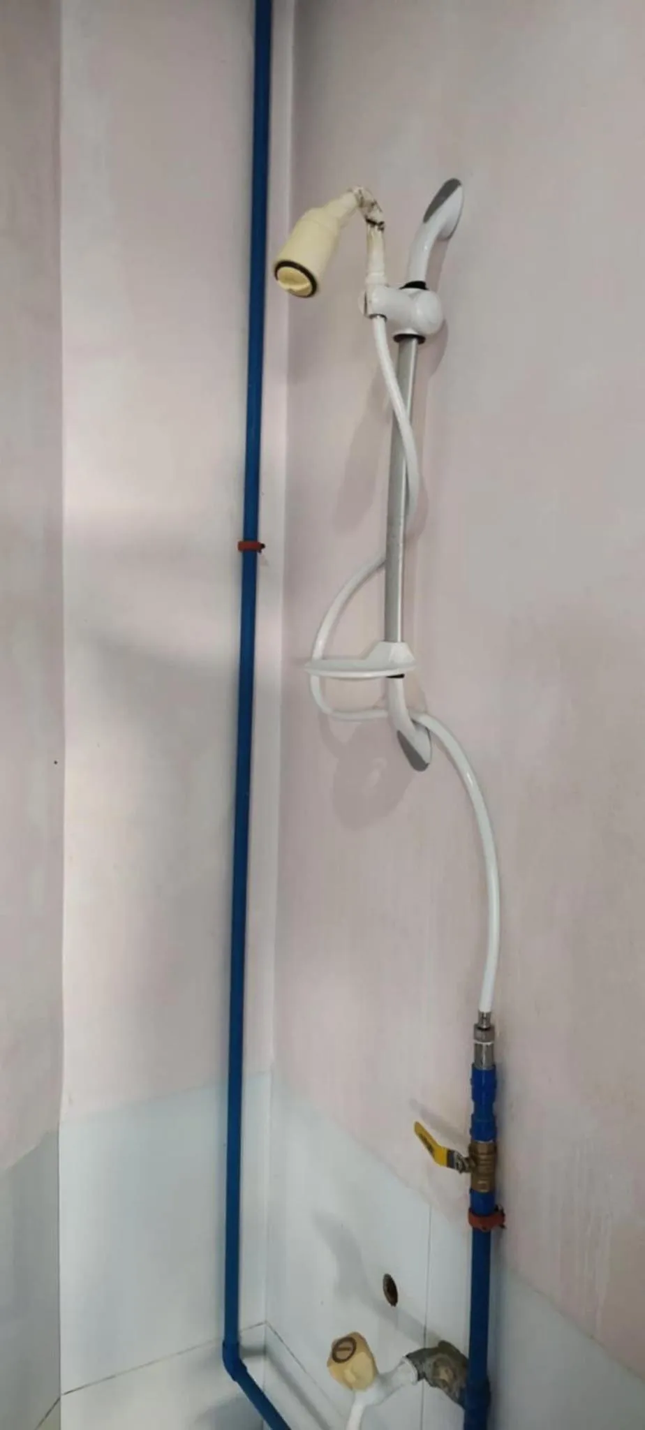 Shower in High Steps Pension