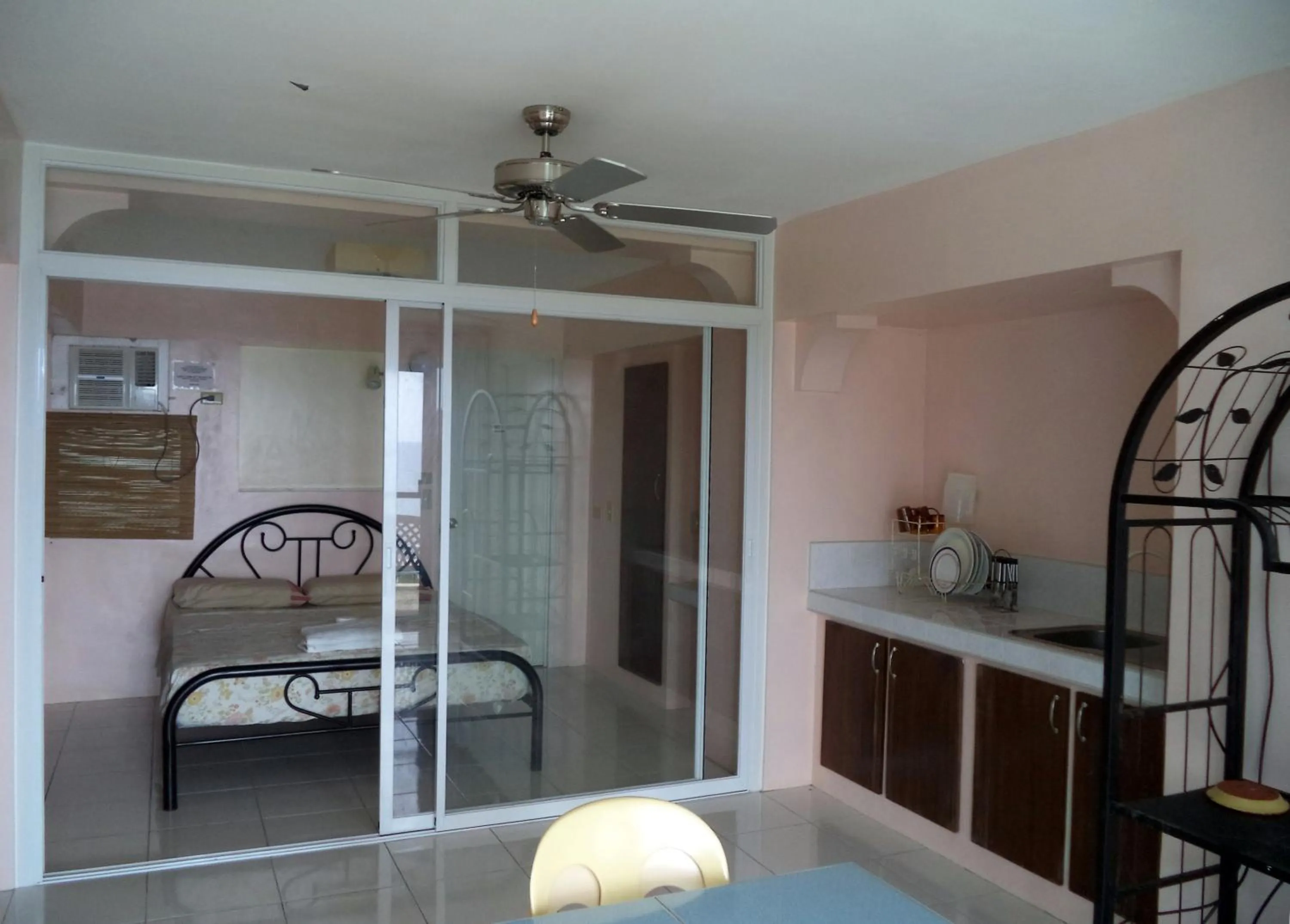 Bedroom, Bed in High Steps Pension