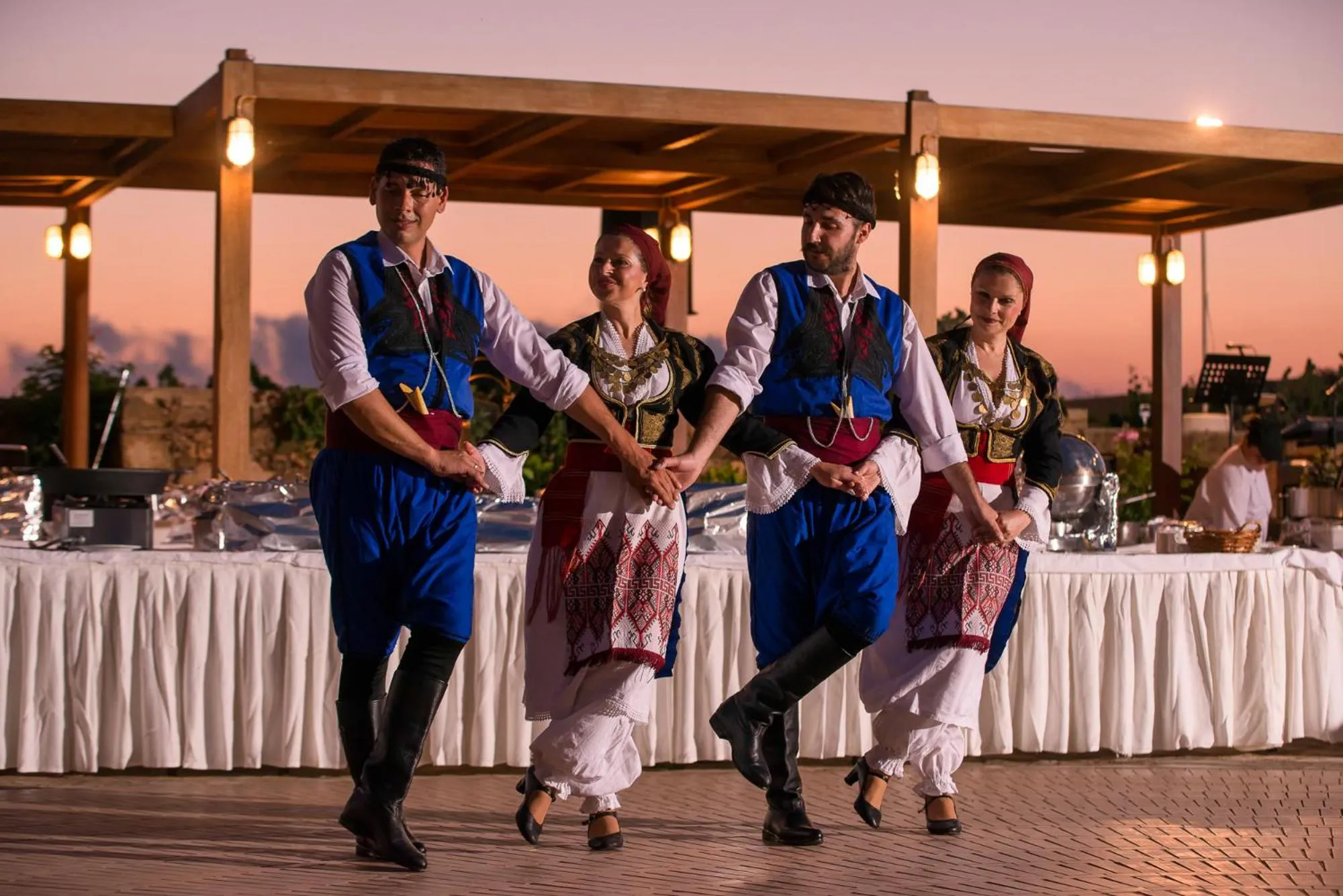 Restaurant/places to eat in Kernos Beach Hotel & Bungalows