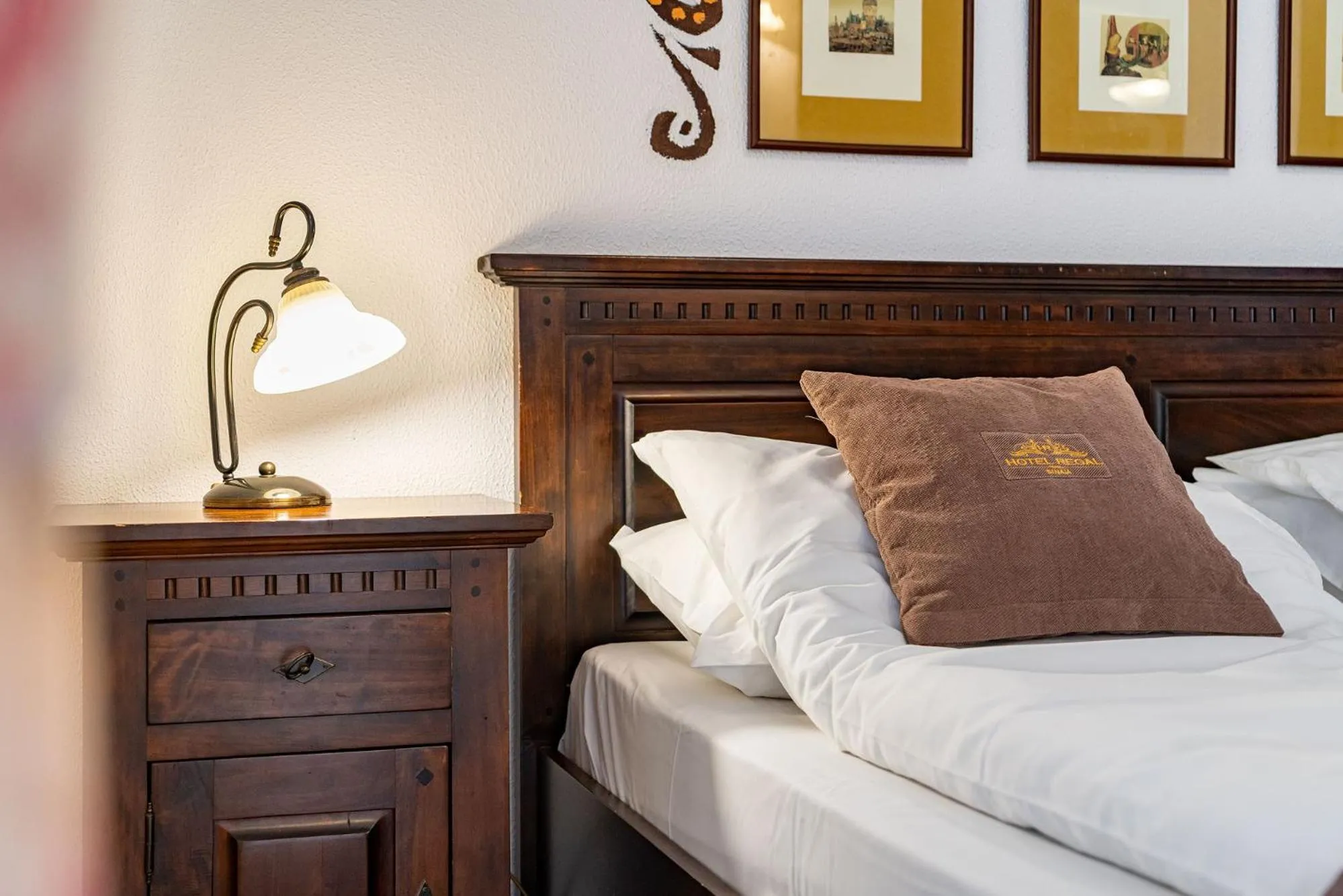 Decorative detail, Bed in Hotel Regal