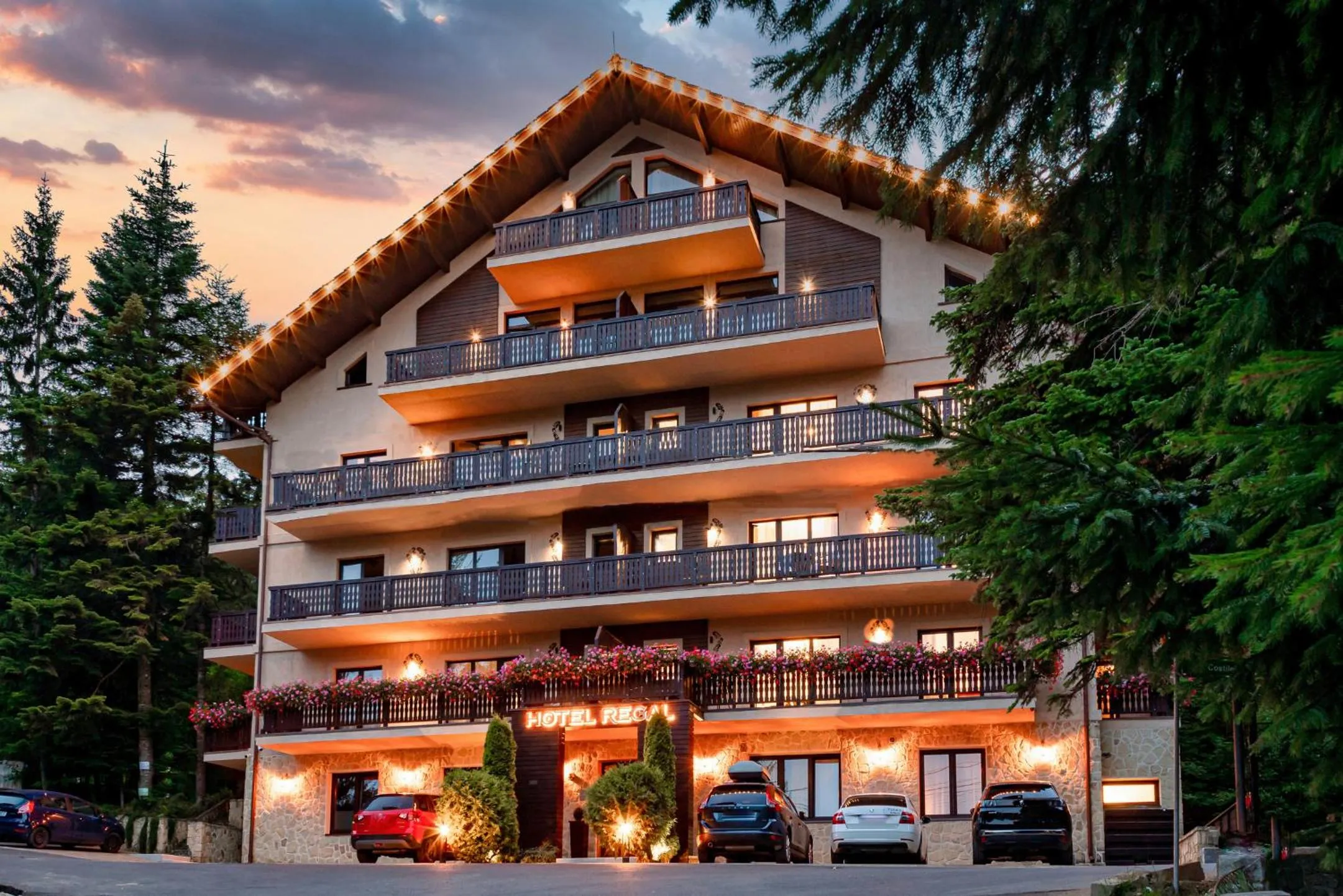 Facade/entrance in Hotel Regal