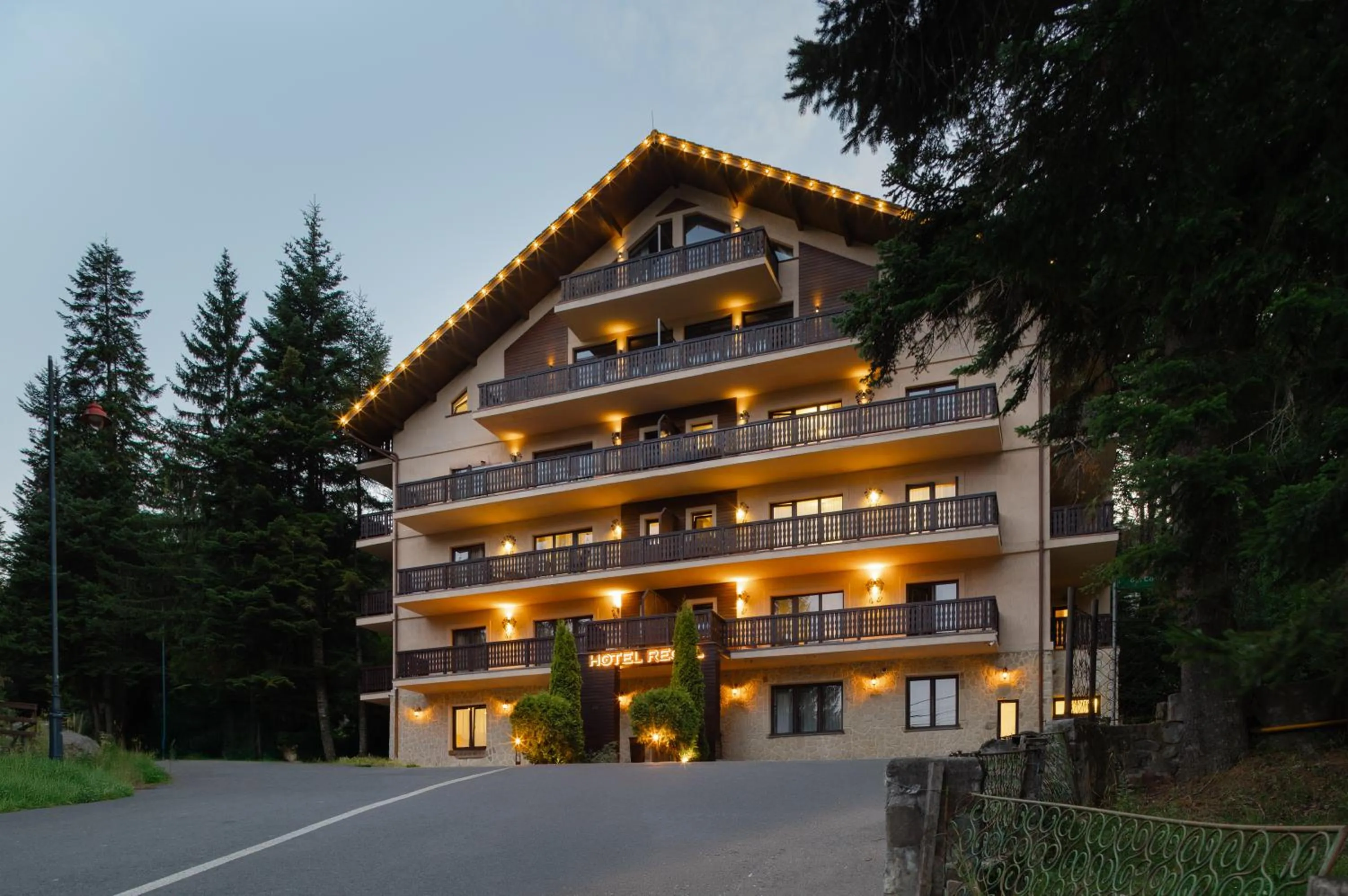 Facade/entrance in Hotel Regal