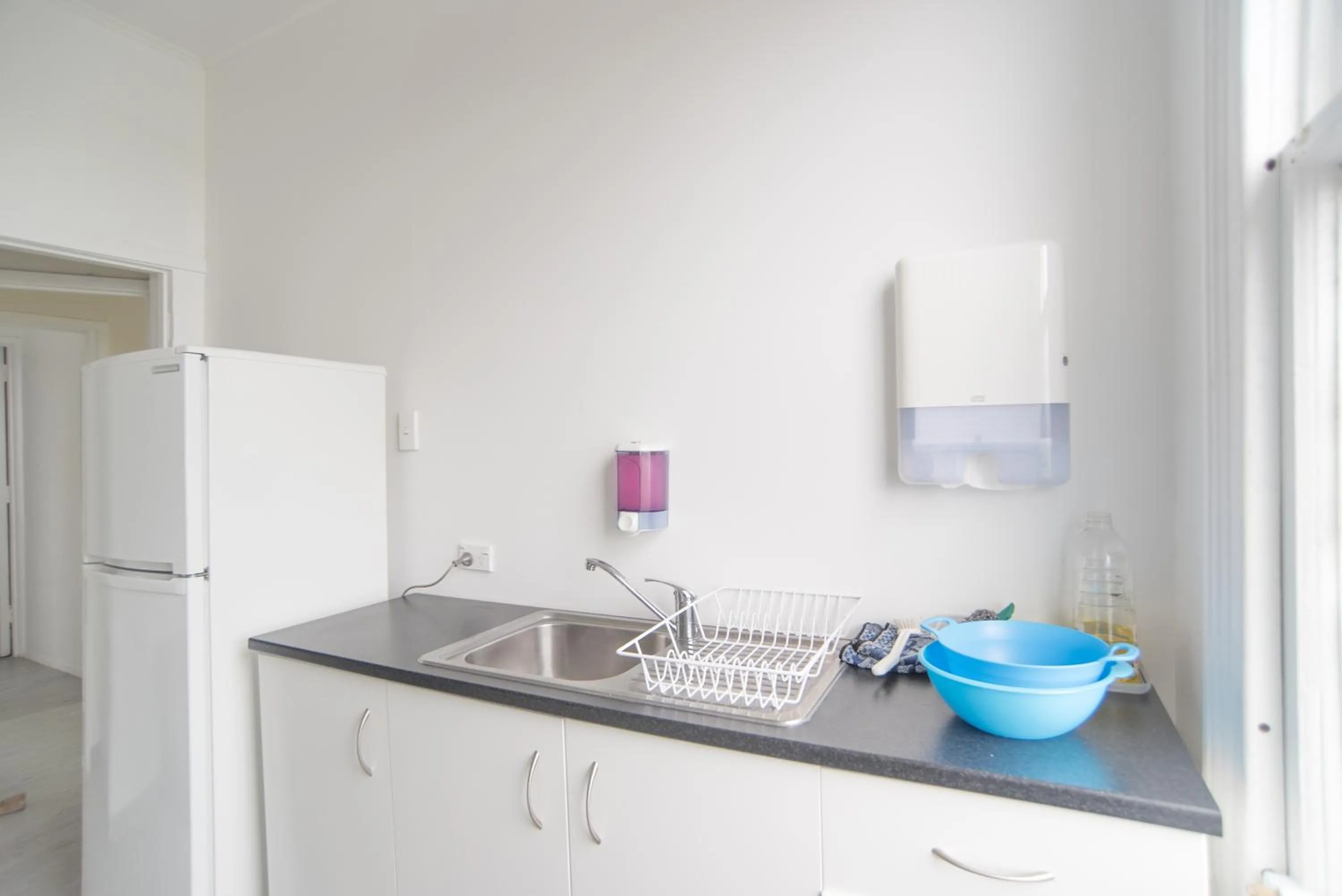 Communal kitchen in 215 Edinburgh Castle