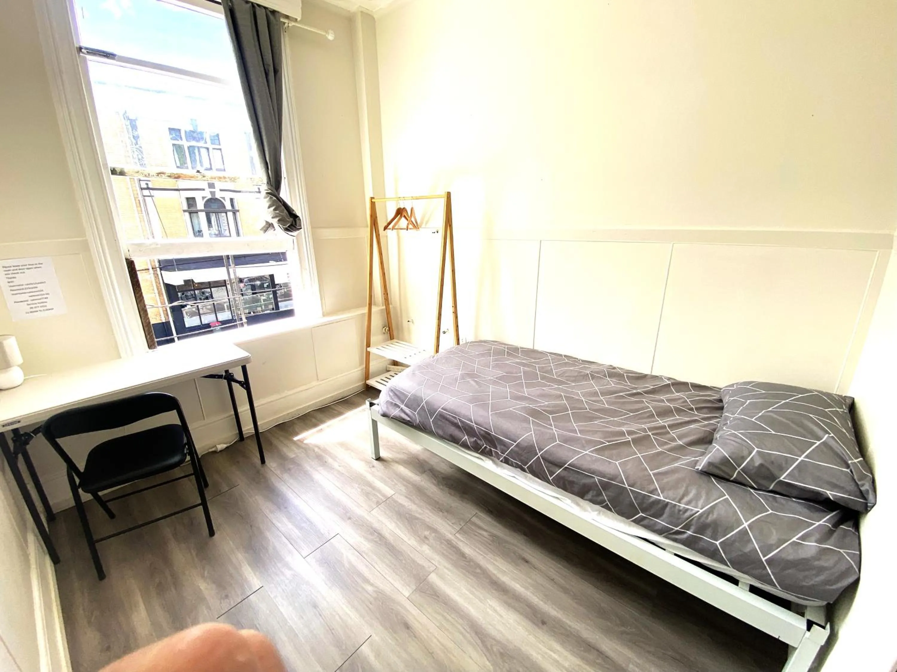 215 Edinburgh Castle