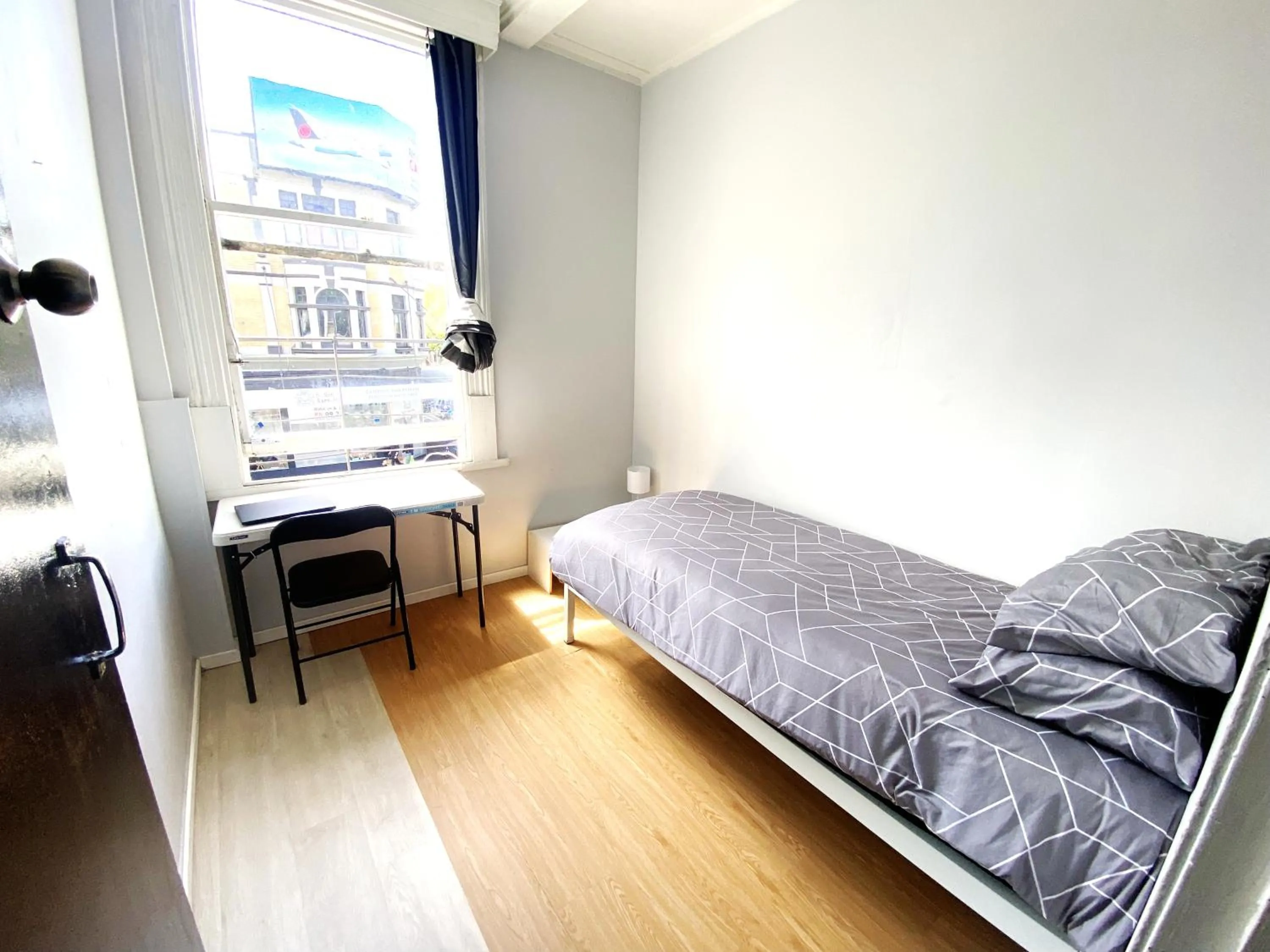 215 Edinburgh Castle