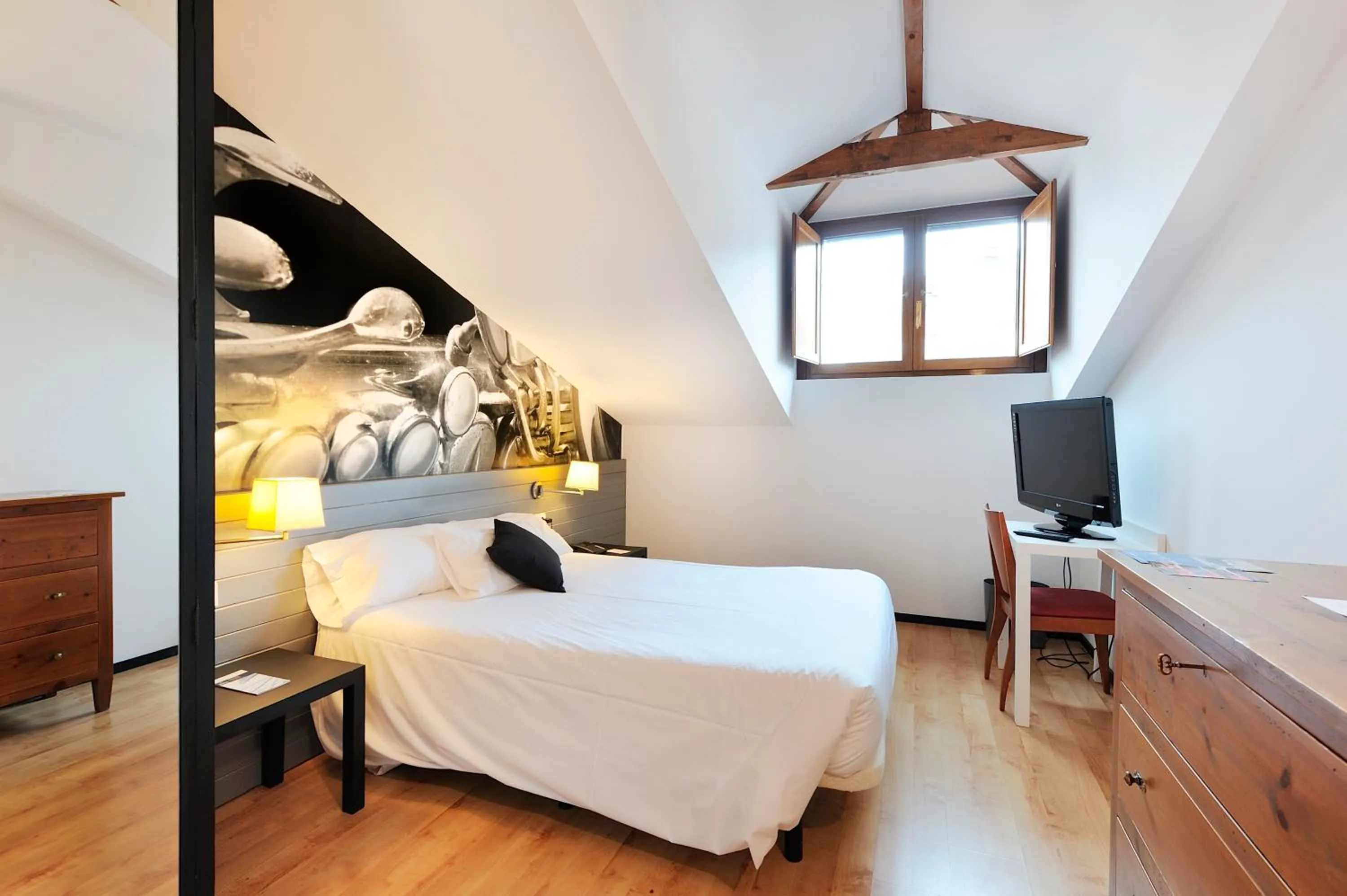 Bed in Abba Jazz Hotel Vitoria