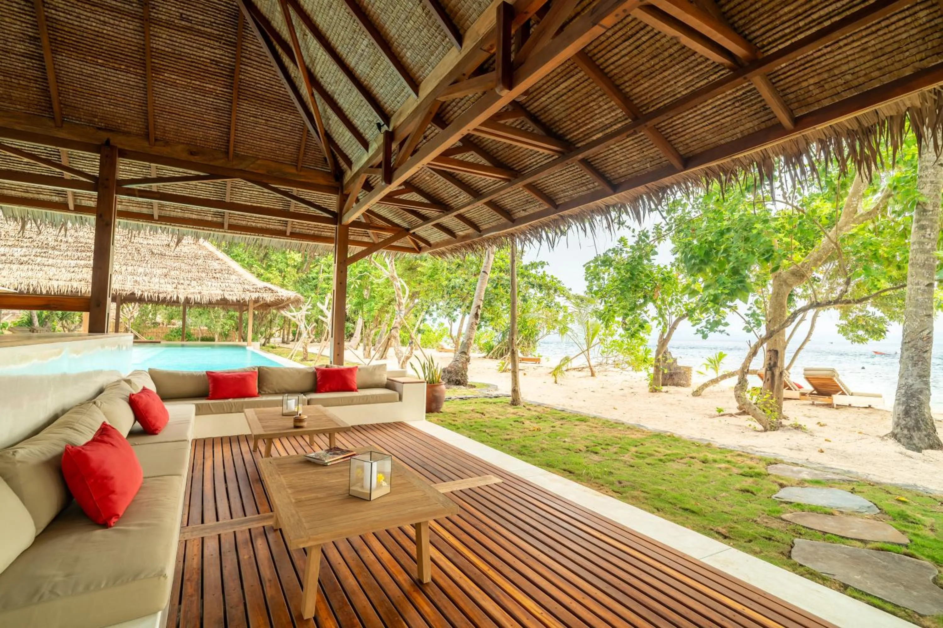 Lounge or bar in Coral Eye Boutique Resort and Marine Outpost