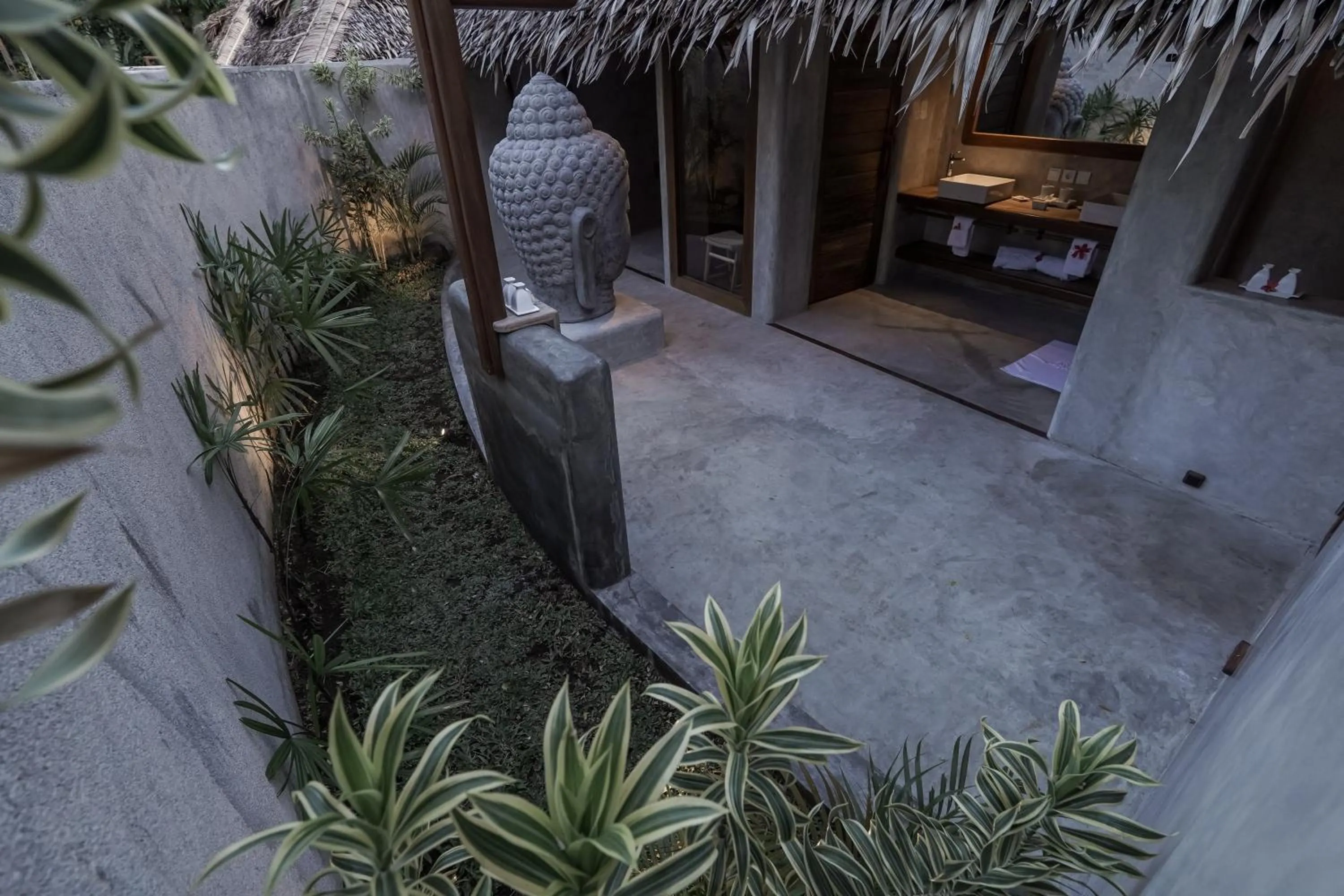 Open Air Bath in Coral Eye Boutique Resort and Marine Outpost