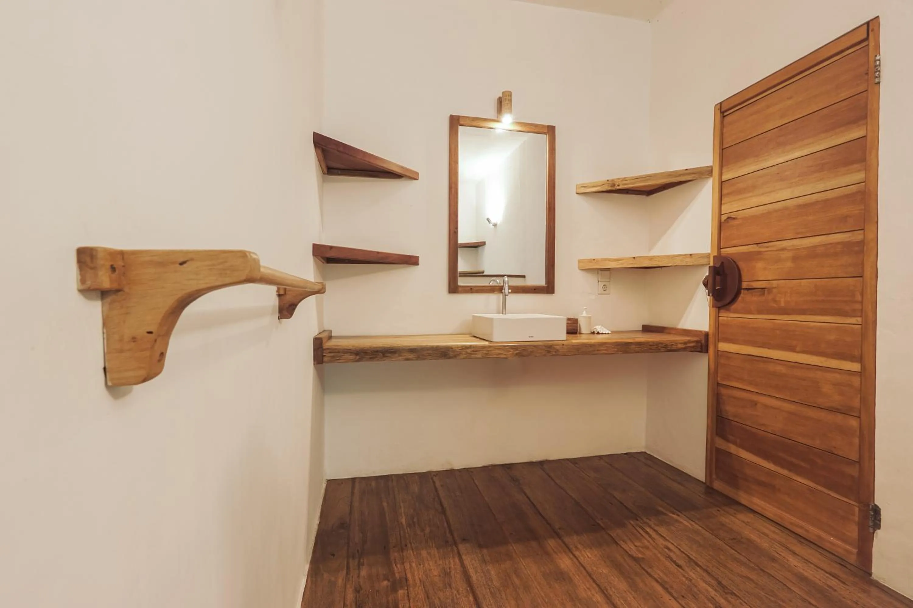 Bathroom in Coral Eye Boutique Resort and Marine Outpost