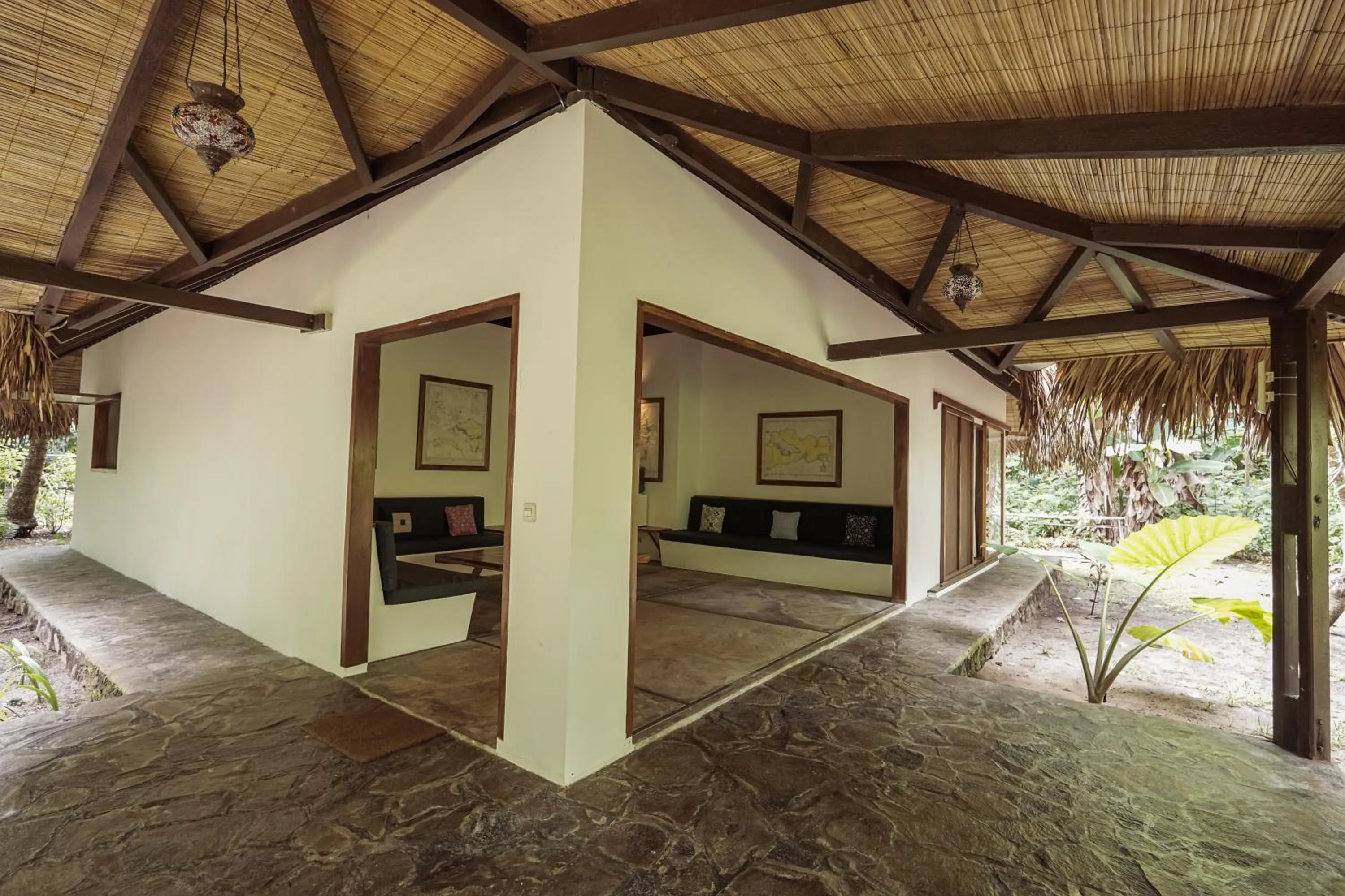Living room in Coral Eye Boutique Resort and Marine Outpost