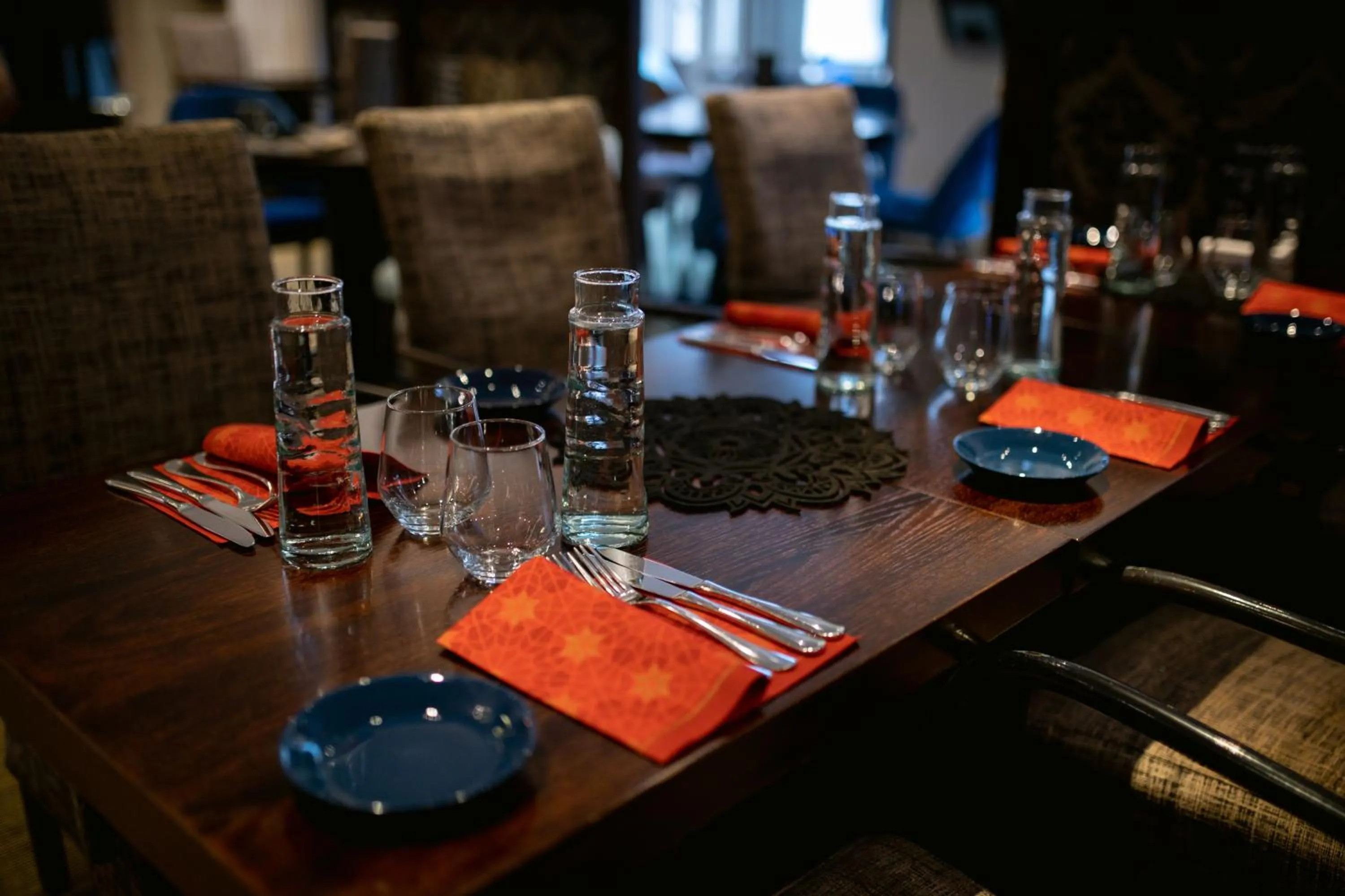 Restaurant/places to eat in Hotel Oscar