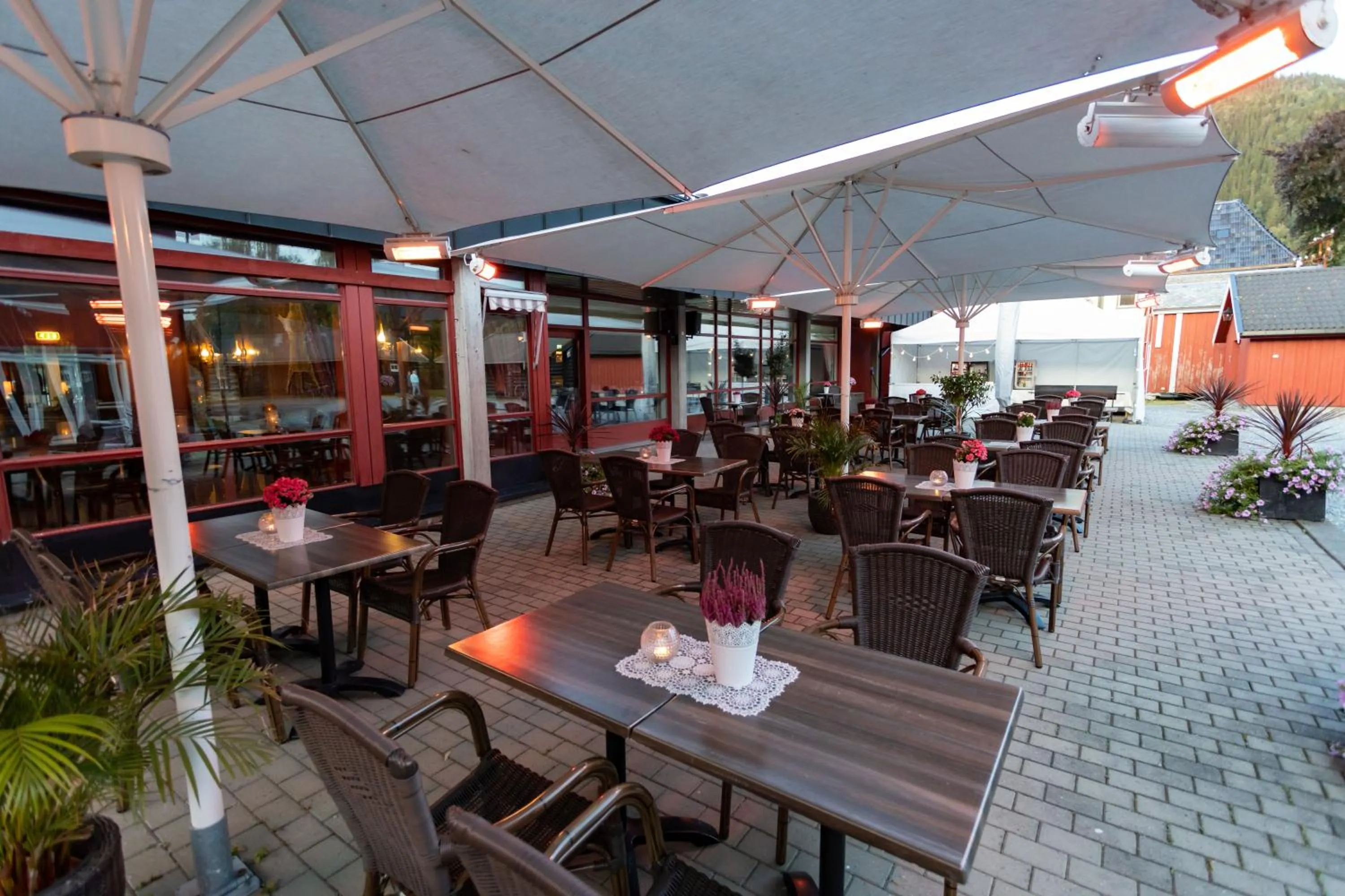 Patio in Bårdshaug Herregård