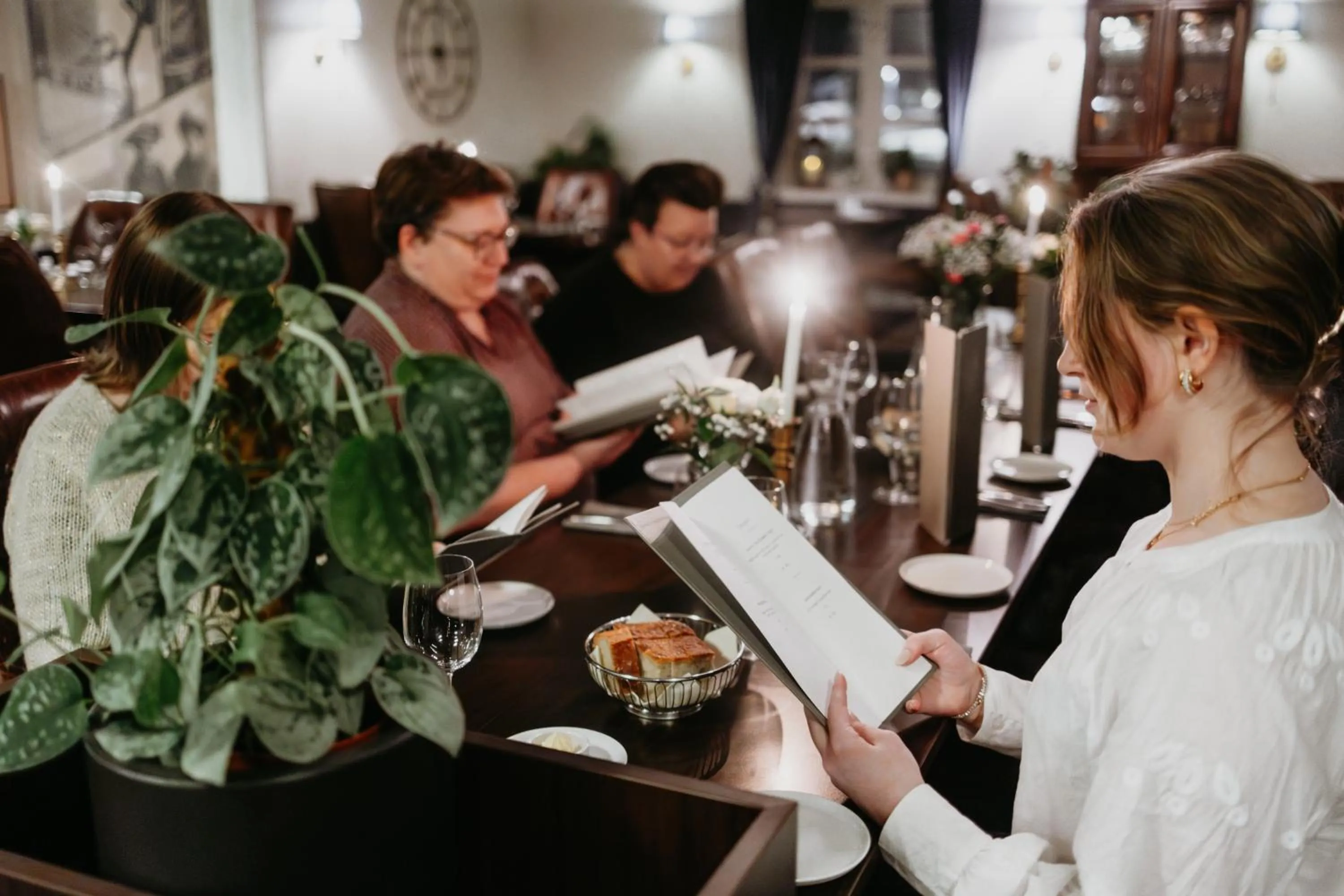 Restaurant/places to eat in Bårdshaug Herregård