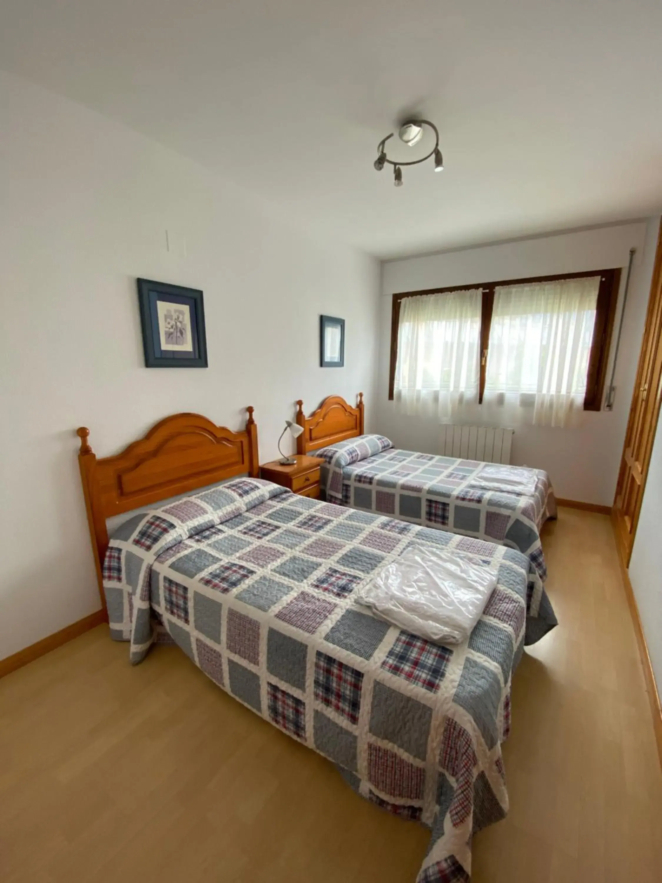 Apartment (6 Adults) in Altur 5 Jaca Apartment (6 Adults) in Altur 5 Jaca
