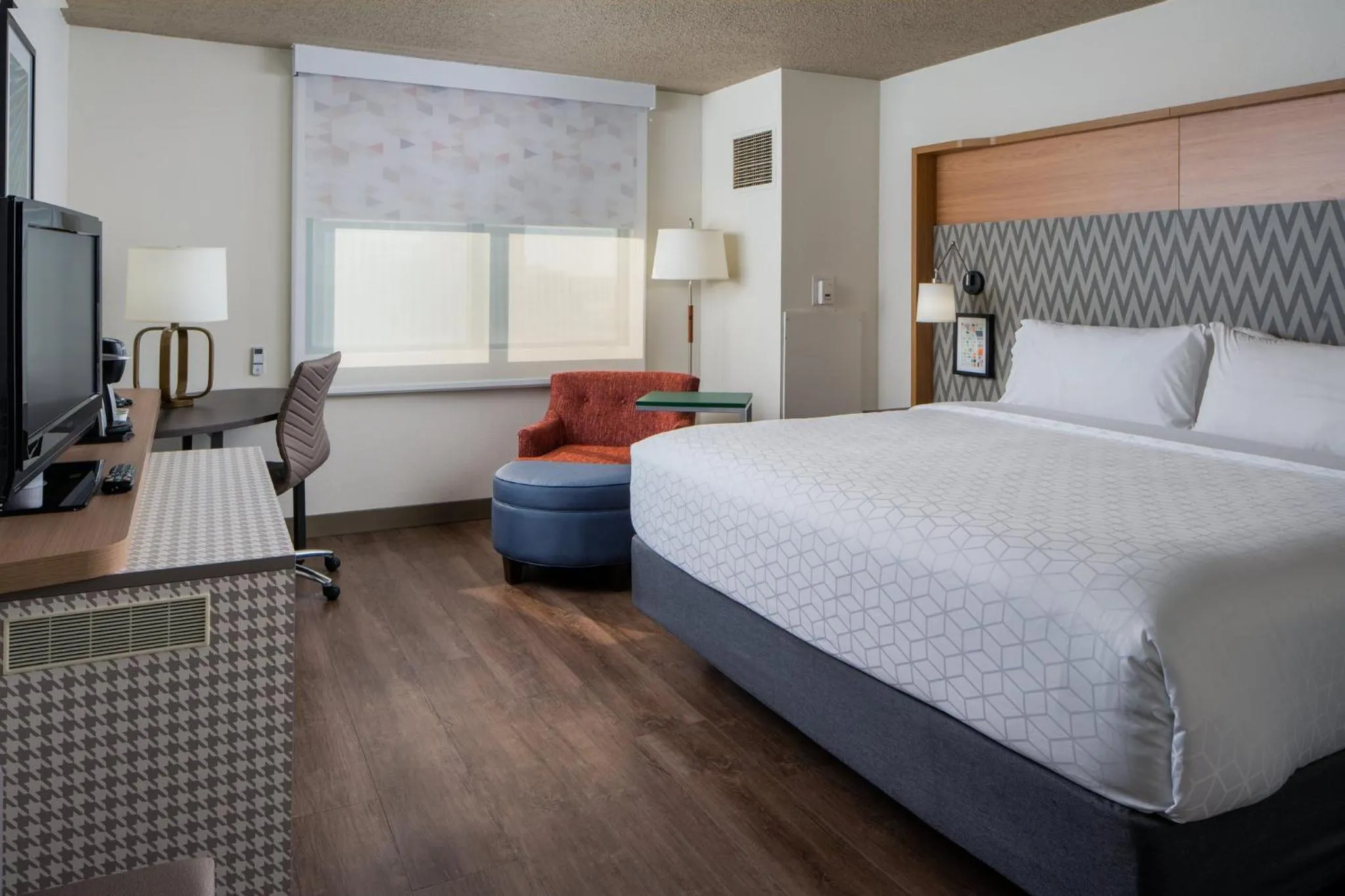 Photo of the whole room, Bed in Holiday Inn Tampa Westshore - Airport Area by IHG