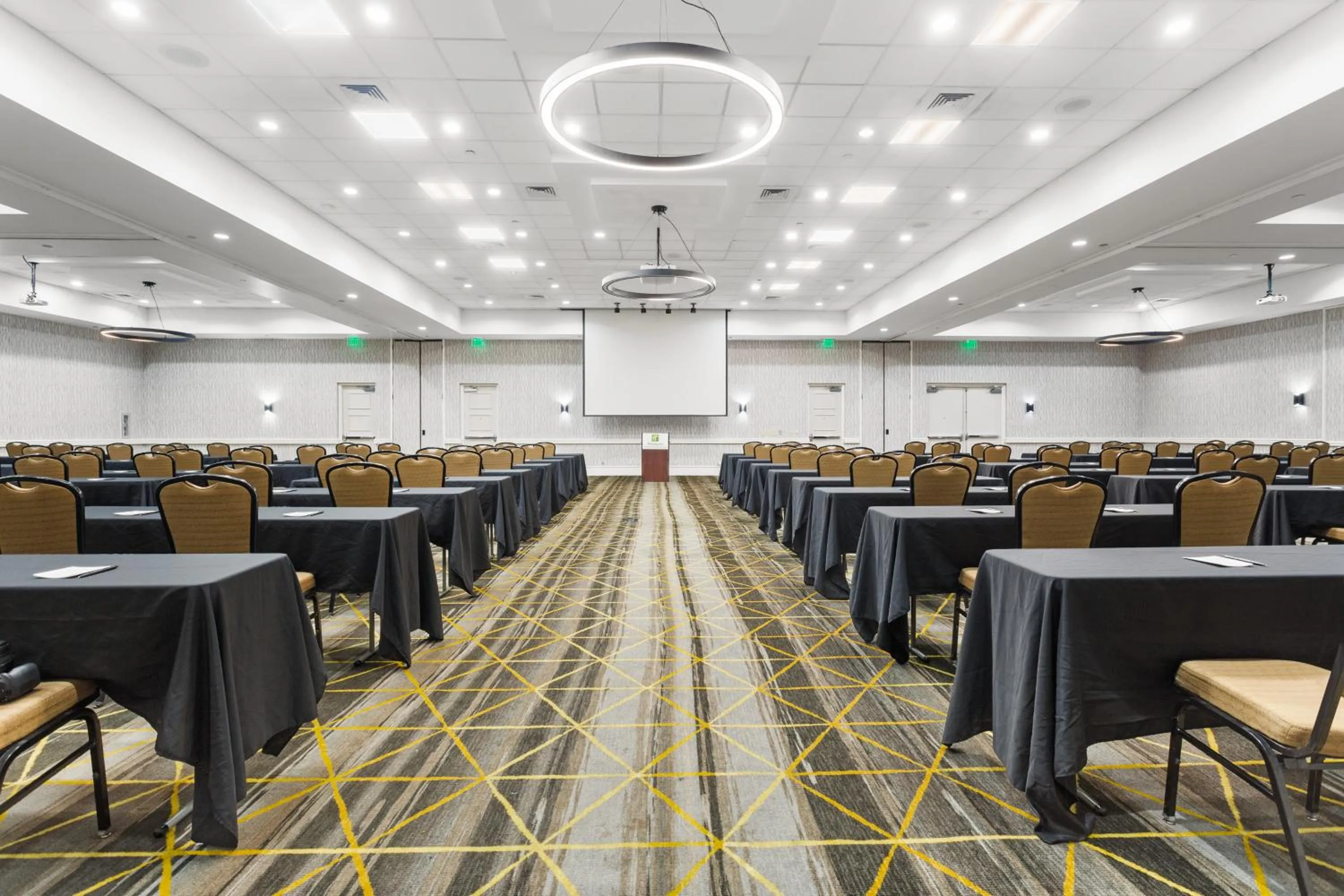 Meeting/conference room in Holiday Inn Tampa Westshore - Airport Area by IHG