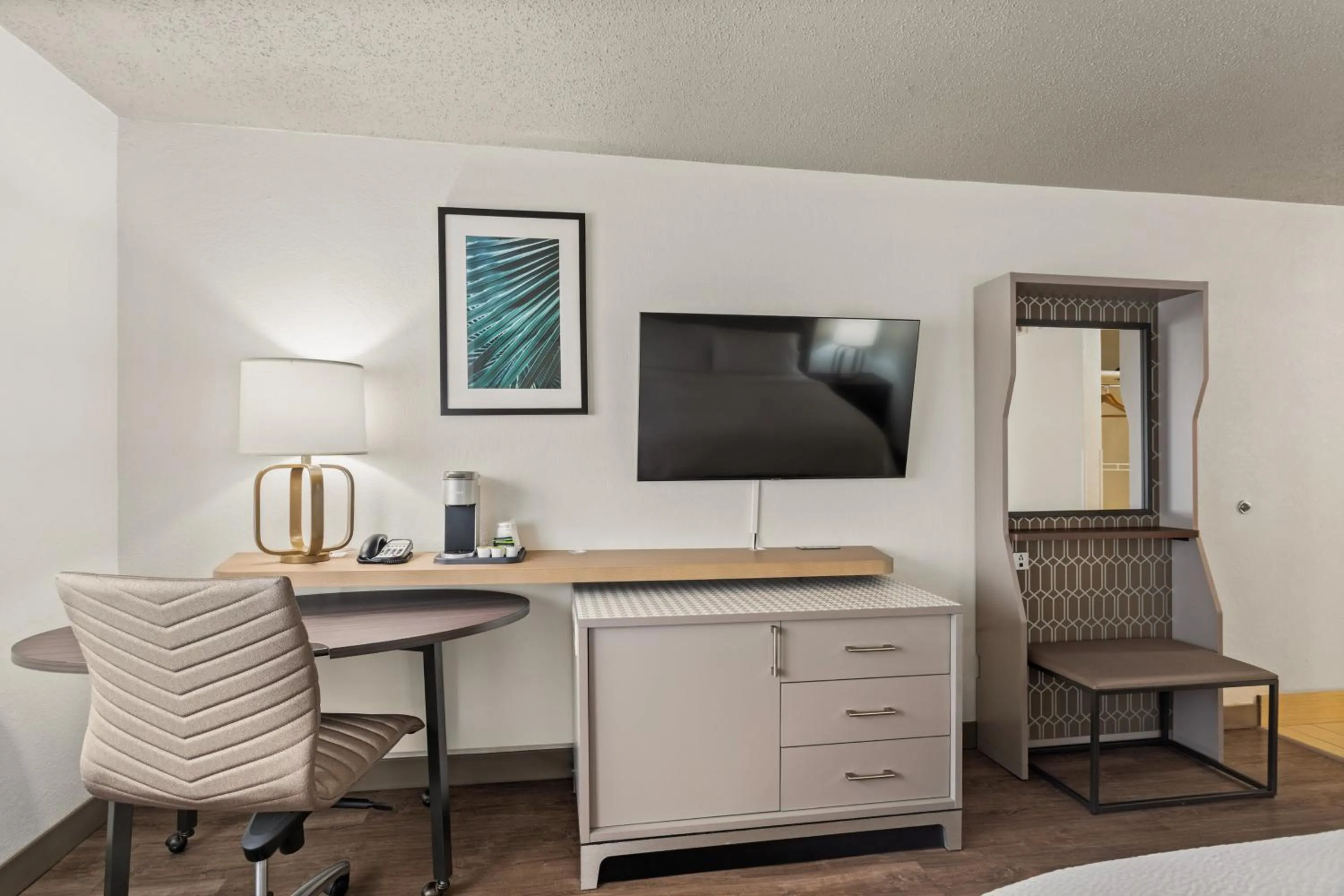 Guests in Holiday Inn Tampa Westshore - Airport Area by IHG