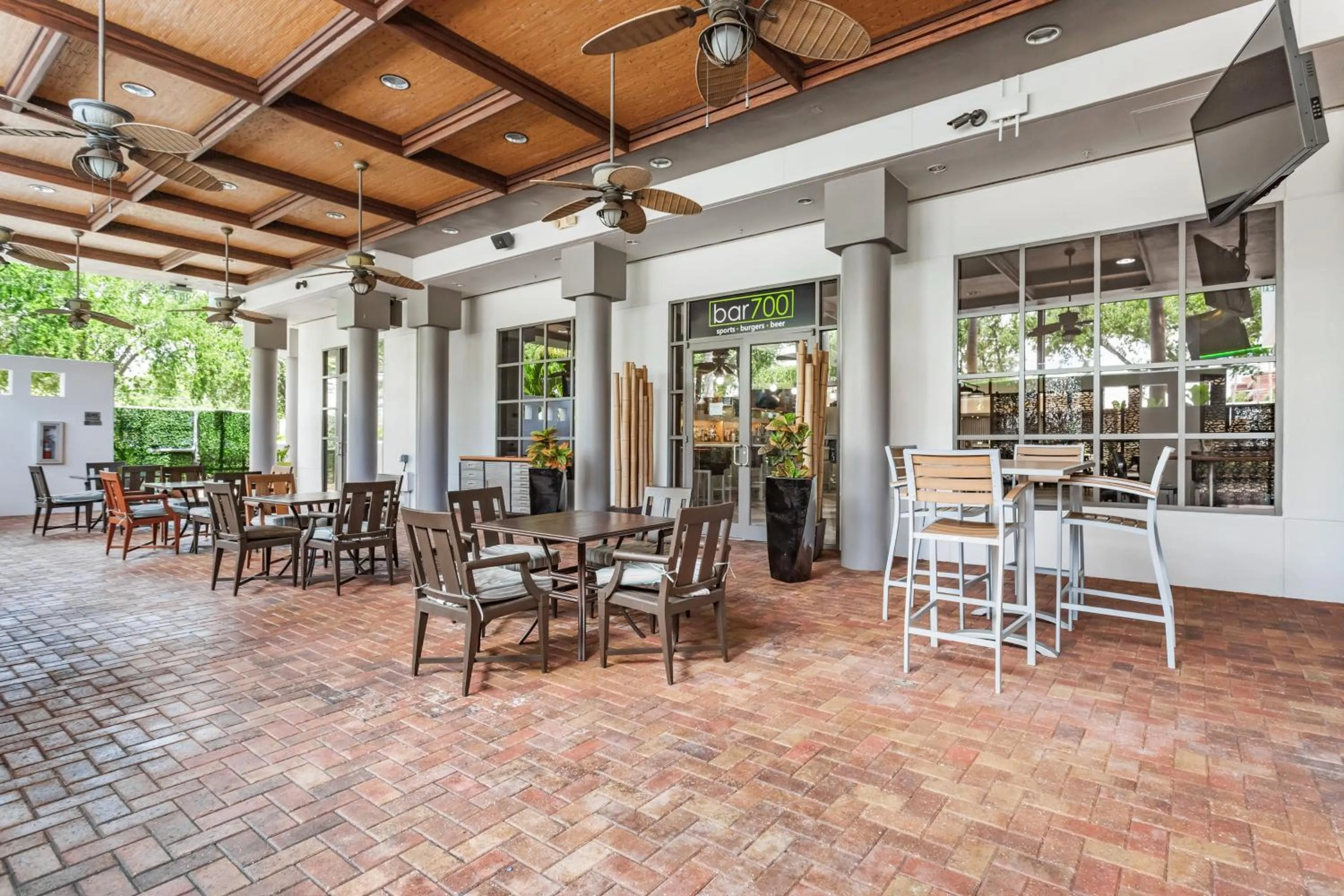 Restaurant/places to eat in Holiday Inn Tampa Westshore - Airport Area by IHG